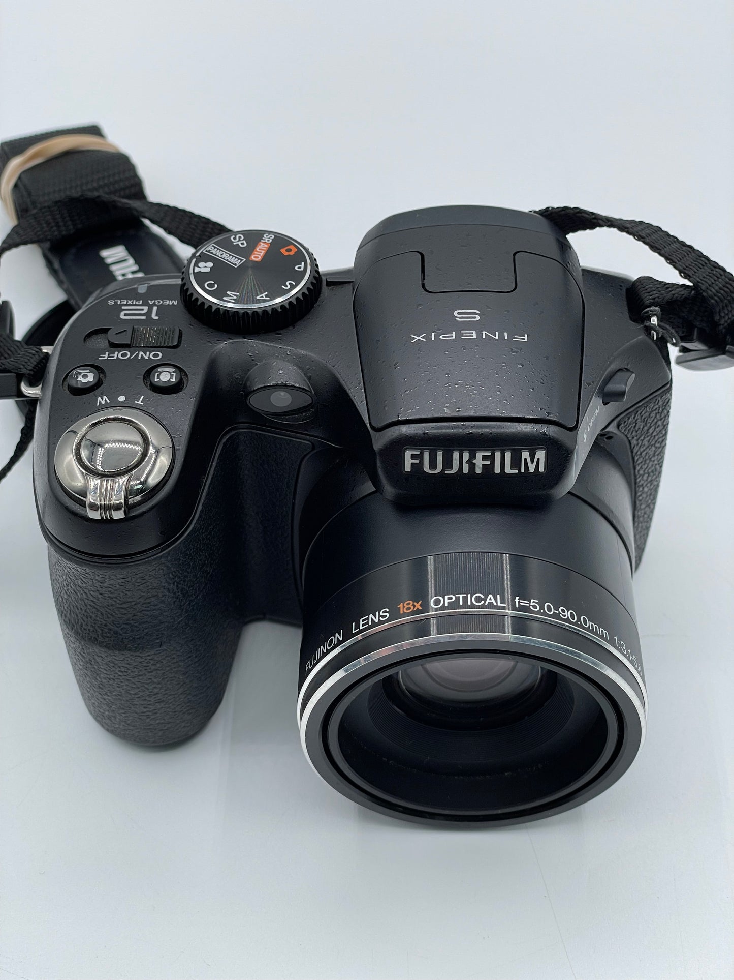 Fujifilm FinePix S1800 12MP Digital Camera w/ 18X Wide Angle Optical Zoom