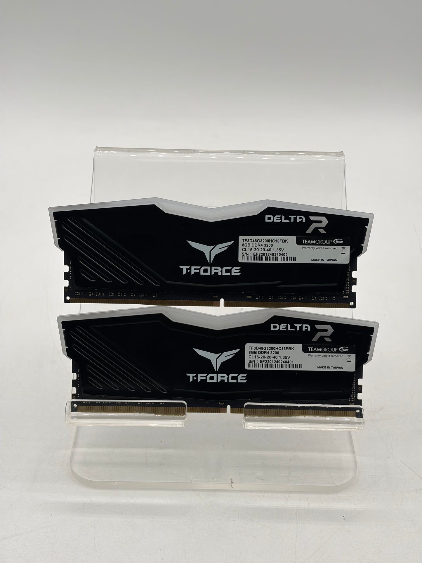 TFORCE 16GB (2x8GB) DDR4 3200 MT/s RAM Kit - Black