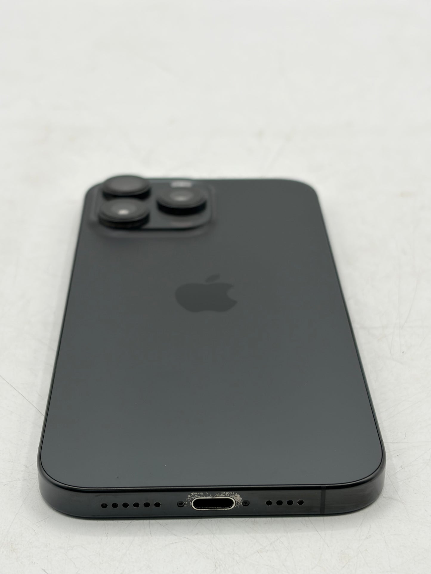 Unlocked Apple iPhone 16 Pro Max 256GB A3084 MYW33LL/A Black 92% Battery Health