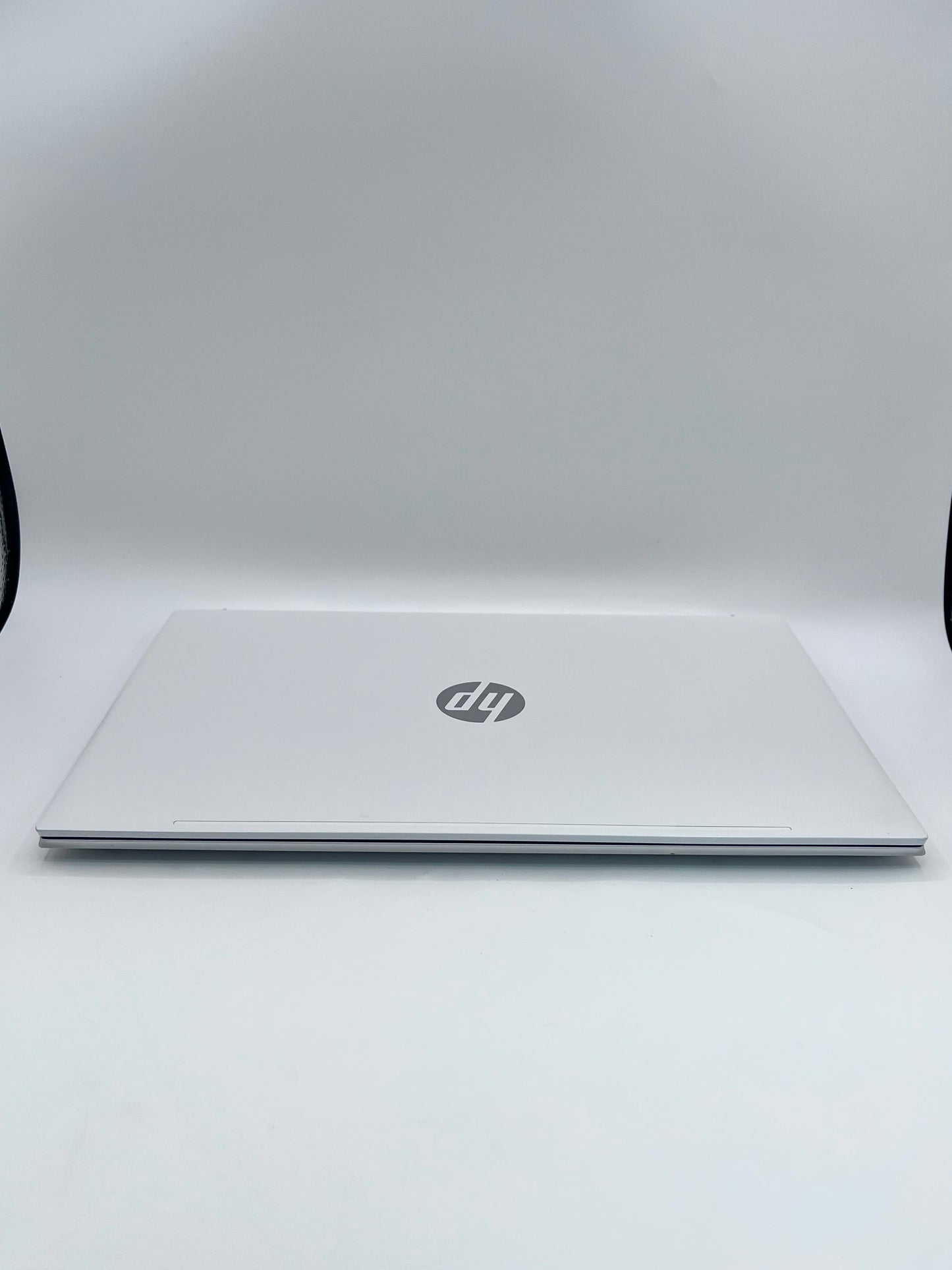 HP 15eg-00032nr 15.6' Laptop core i5 1155G7 256GB - White
