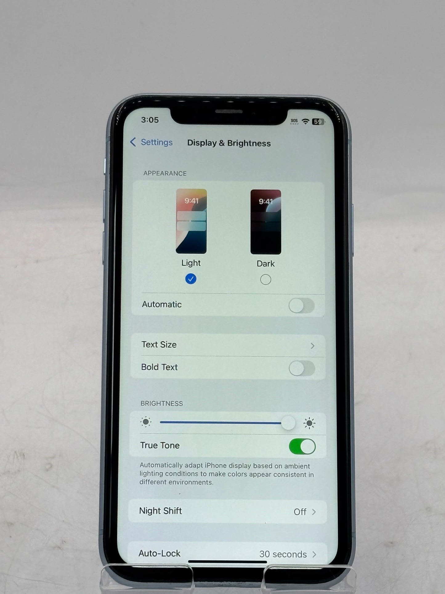 Unlocked Apple iPhone XR A1984 MRYX2LL/A 64GB Smart Phone Blue