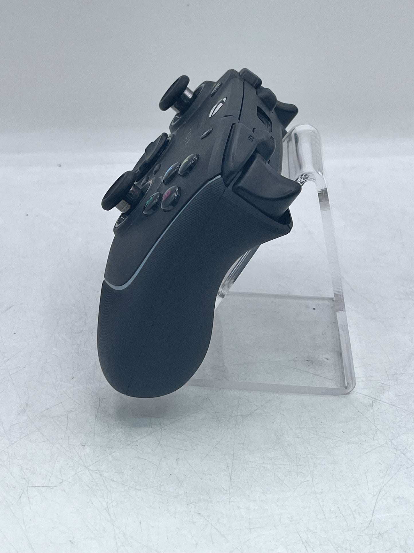 Razer Wolverine V2 Chroma RZ06-04010100 Xbox One / Xbox Series X/S / PC