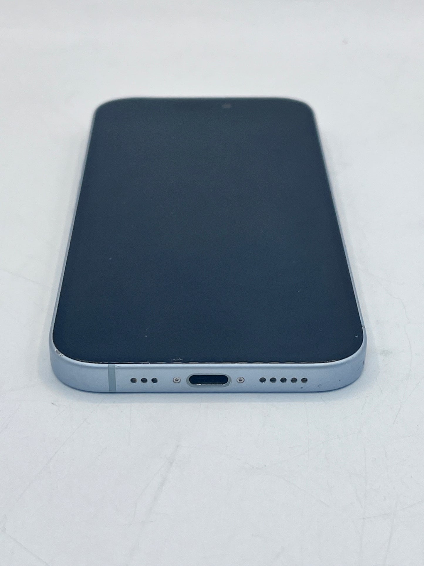 Unlocked Apple iPhone 15 6.1" A2846 MTLY3LL/A 128GB White
