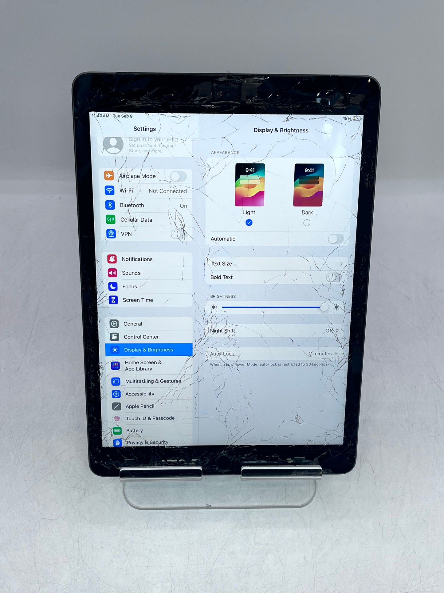Apple iPad 8th Gen (A2428) 10.2"  Wi-Fi + 4G - Space Gray