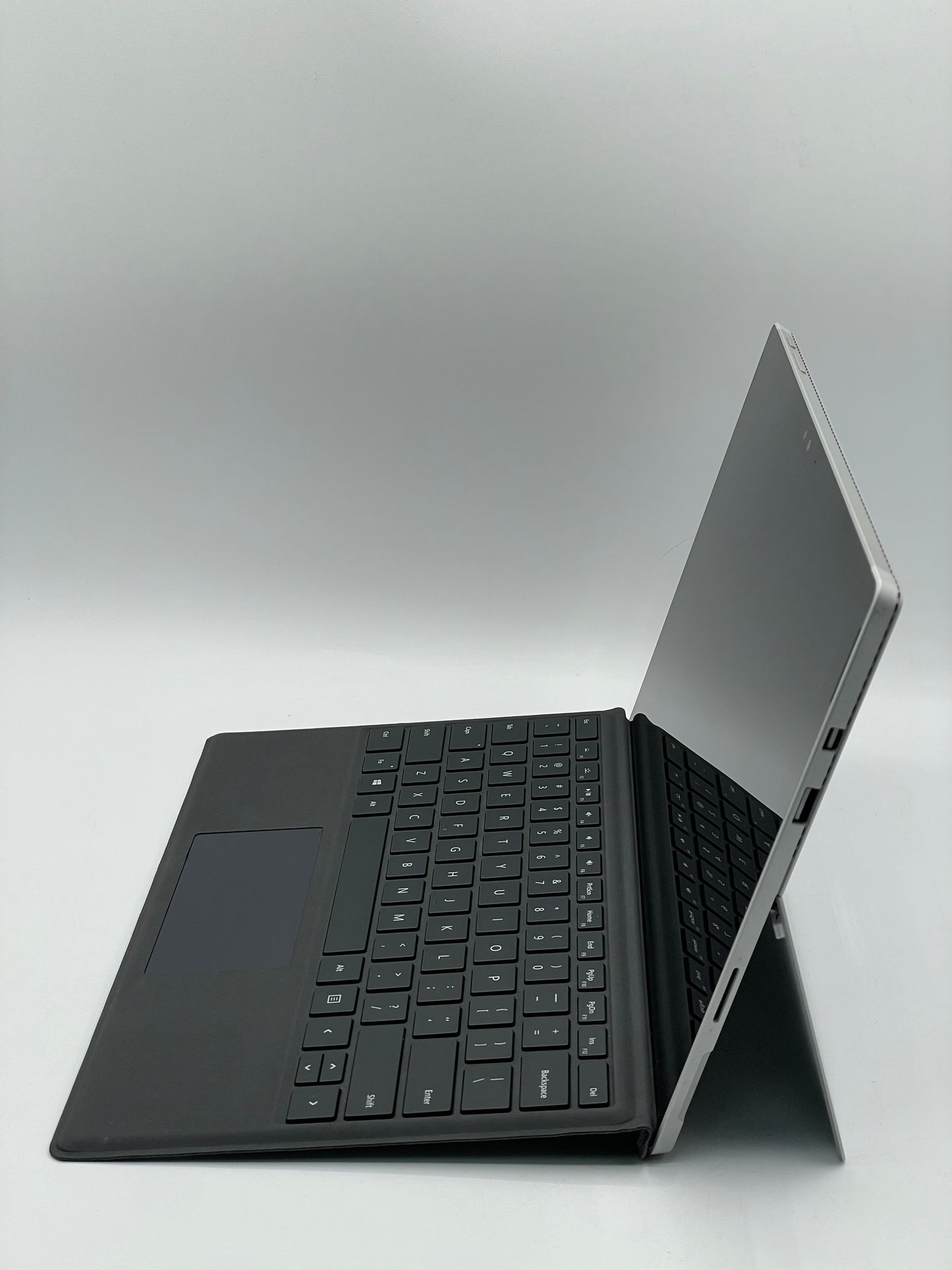 Microsoft Surface Pro 4 1724 12.3" i7-6650U 2.2GHz 16GB RAM 256GB SSD Great Condition