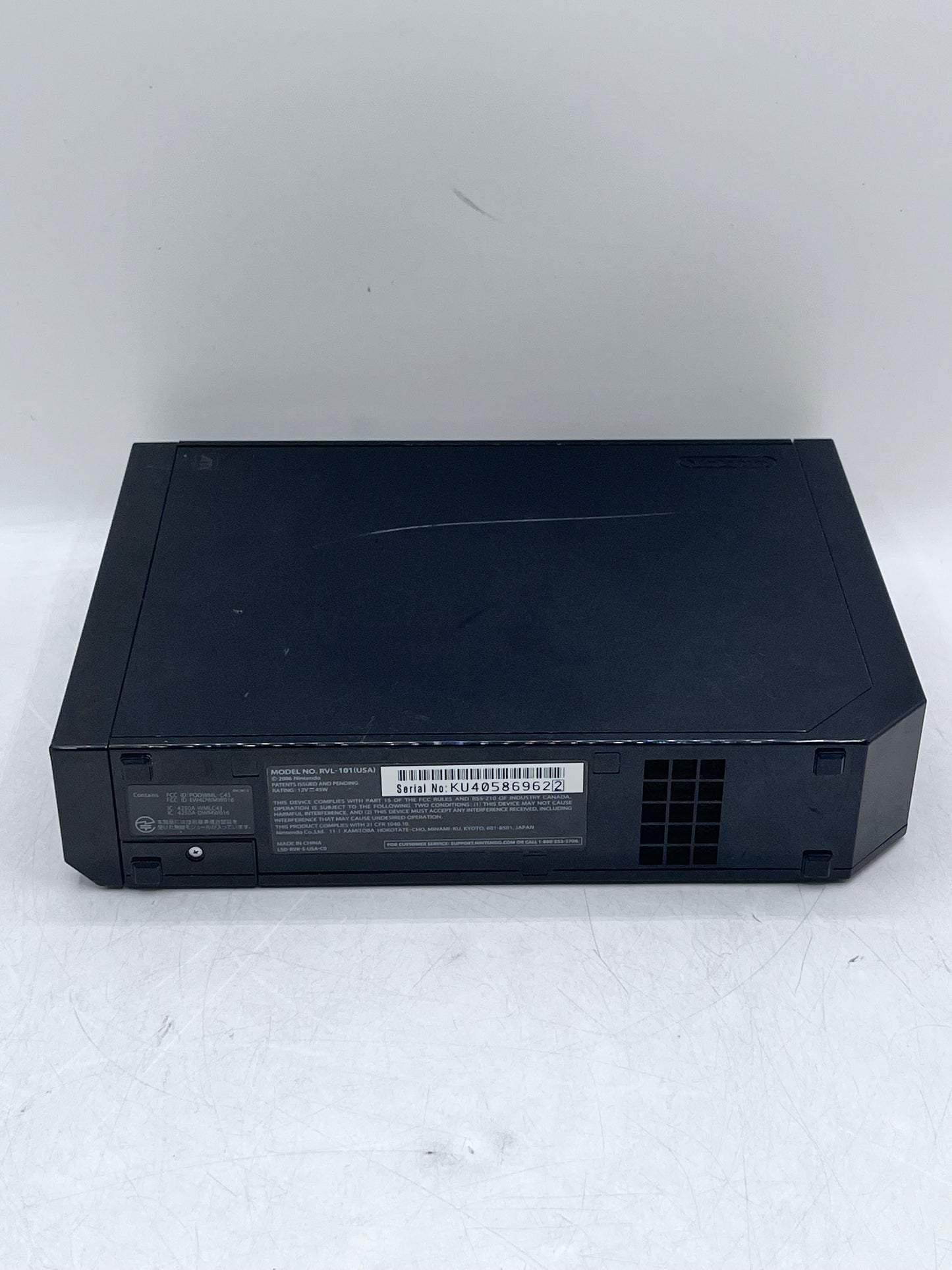 Nintendo Wii (RVL-101) 2006  Video Game System - Black
