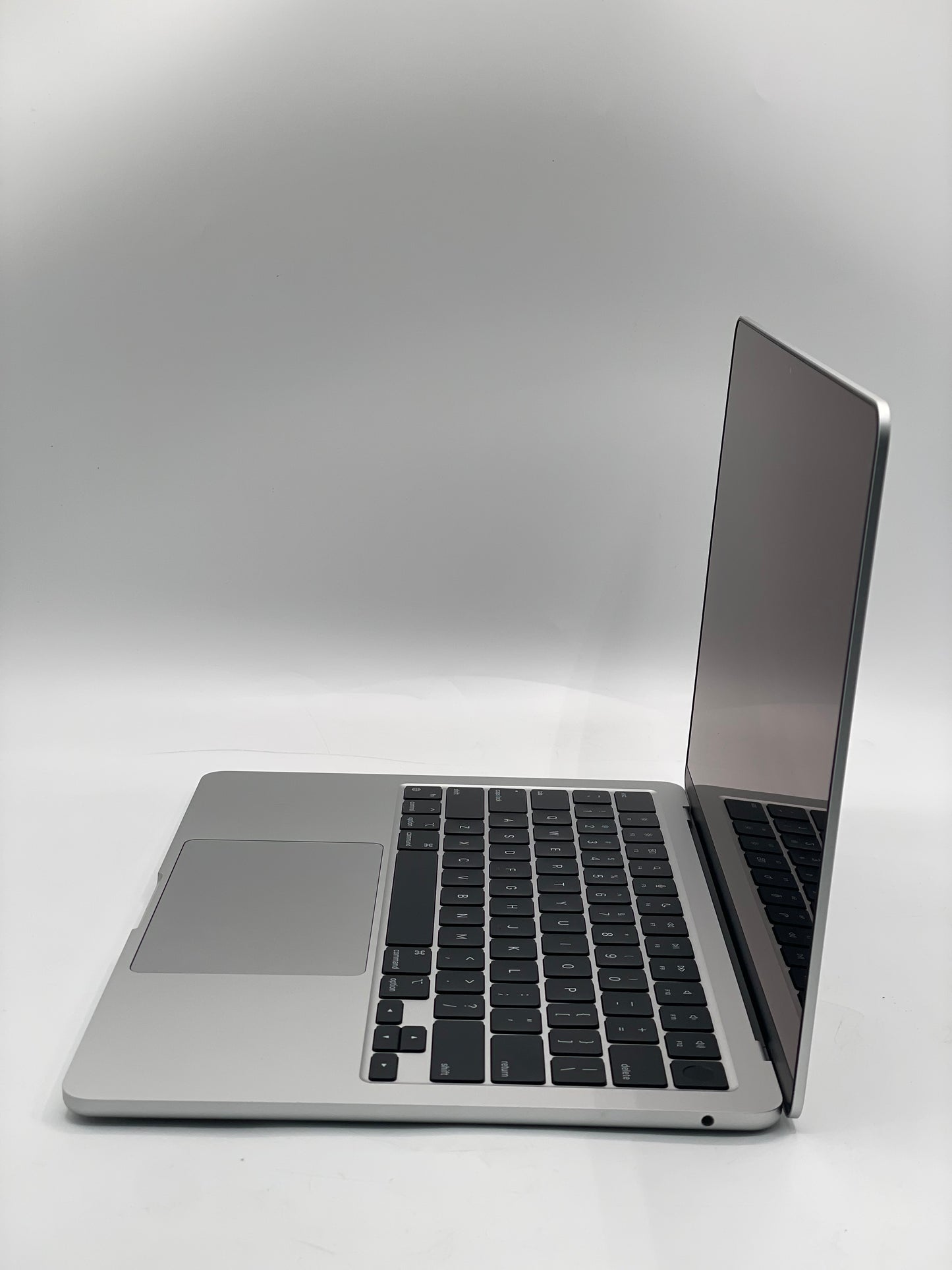 2022 Apple MacBook Air 13.6" M2 8C 8GB 256GB A2681 REMOTELY MANAGED