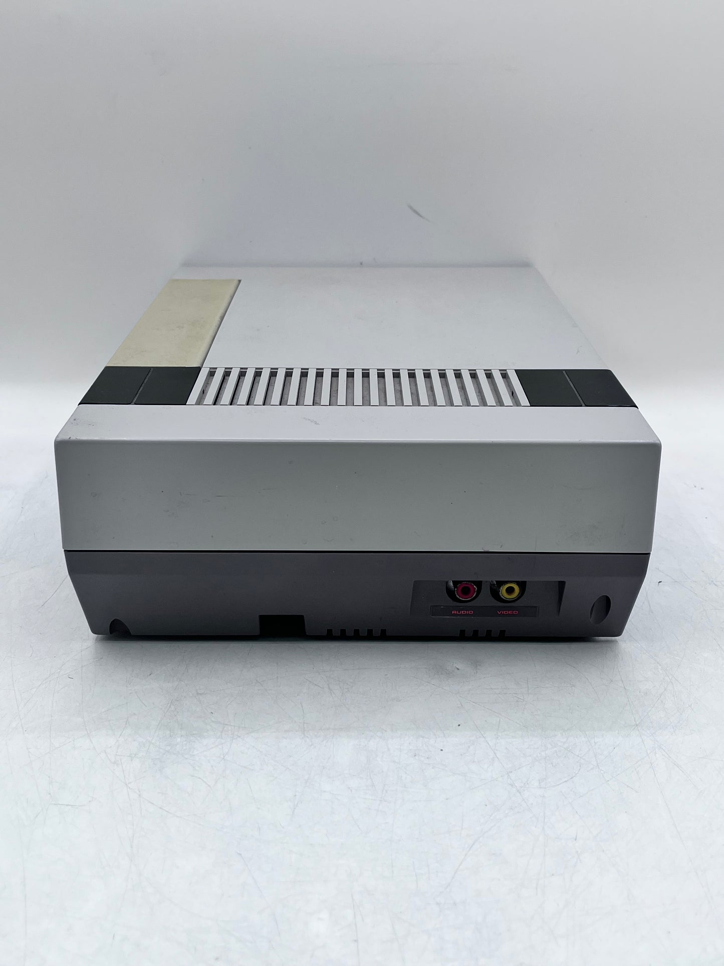 Vintage Nintendo Entertainment System NES Console NES-001 & Game Bundle