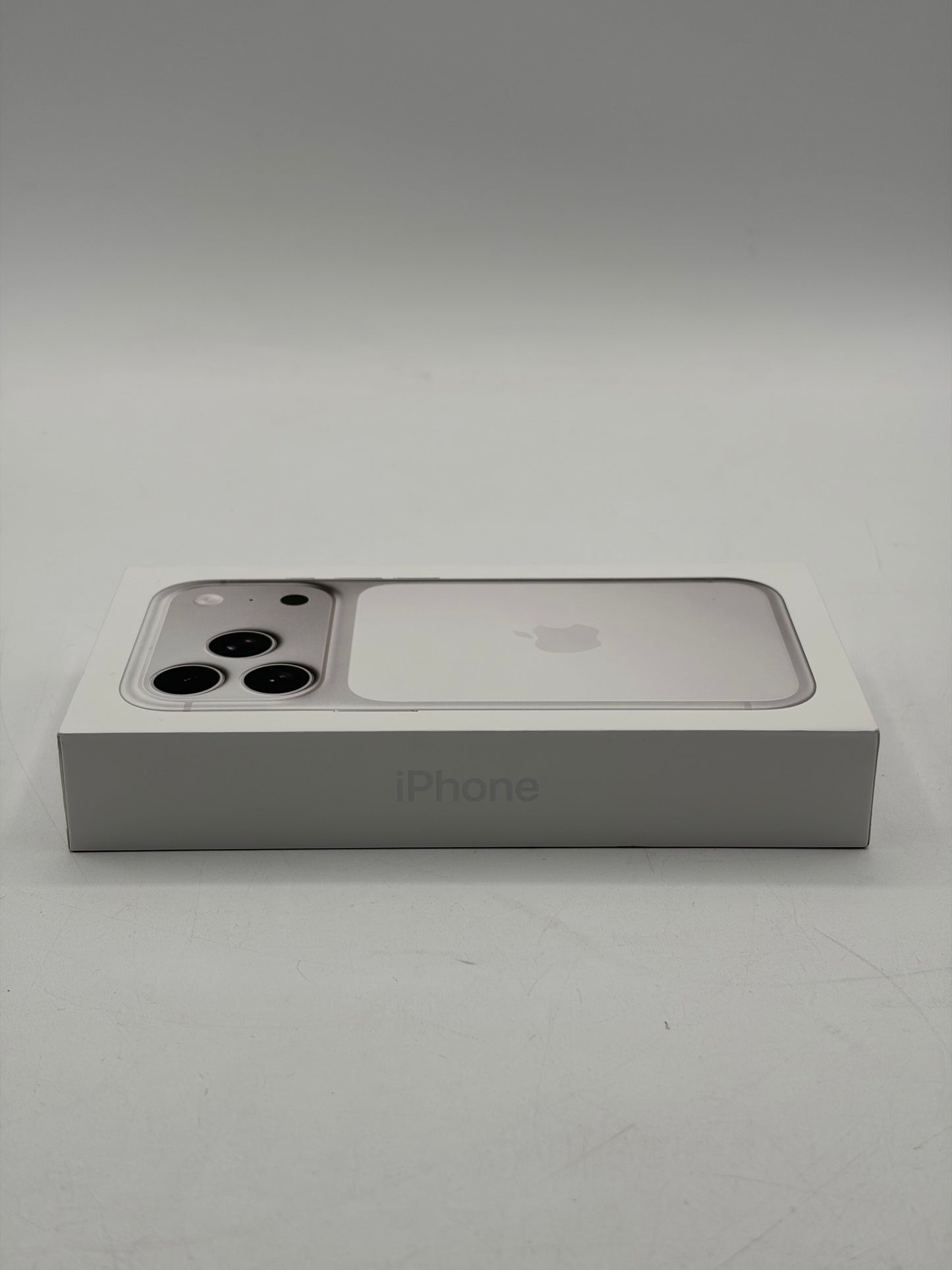 Unlocked Apple iPhone 17 Pro 256GB A3256 MG7K4LL/A - Silver - New in Box SEALED