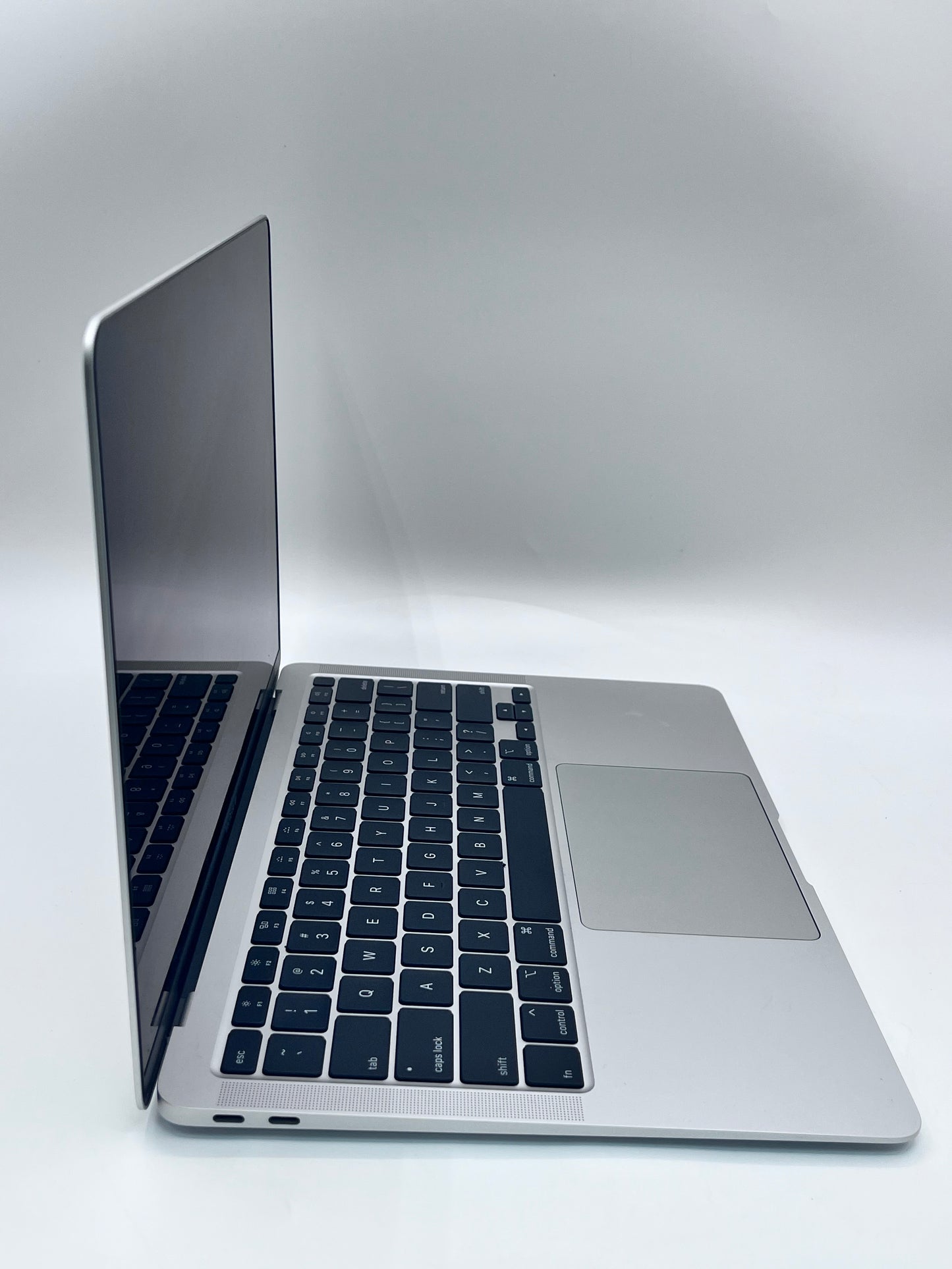 Apple Macbook Air Retina A2179 2020 Core i3 256GB Laptop Silver READ