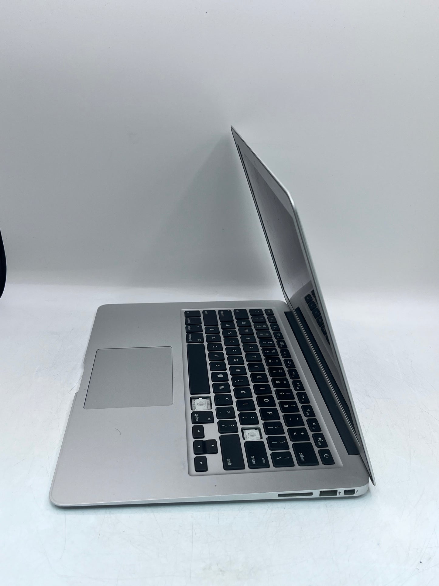 Apple MacBook Air 13" A1369 2011 - Broken, For Parts, Intel i5, 4GB RAM