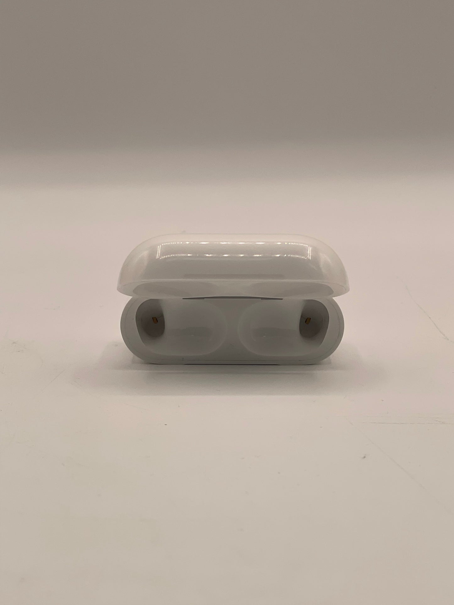 Apple AirPods Pro 2nd Generation 2023 A2968 & Magsafe USB-C Charging Case