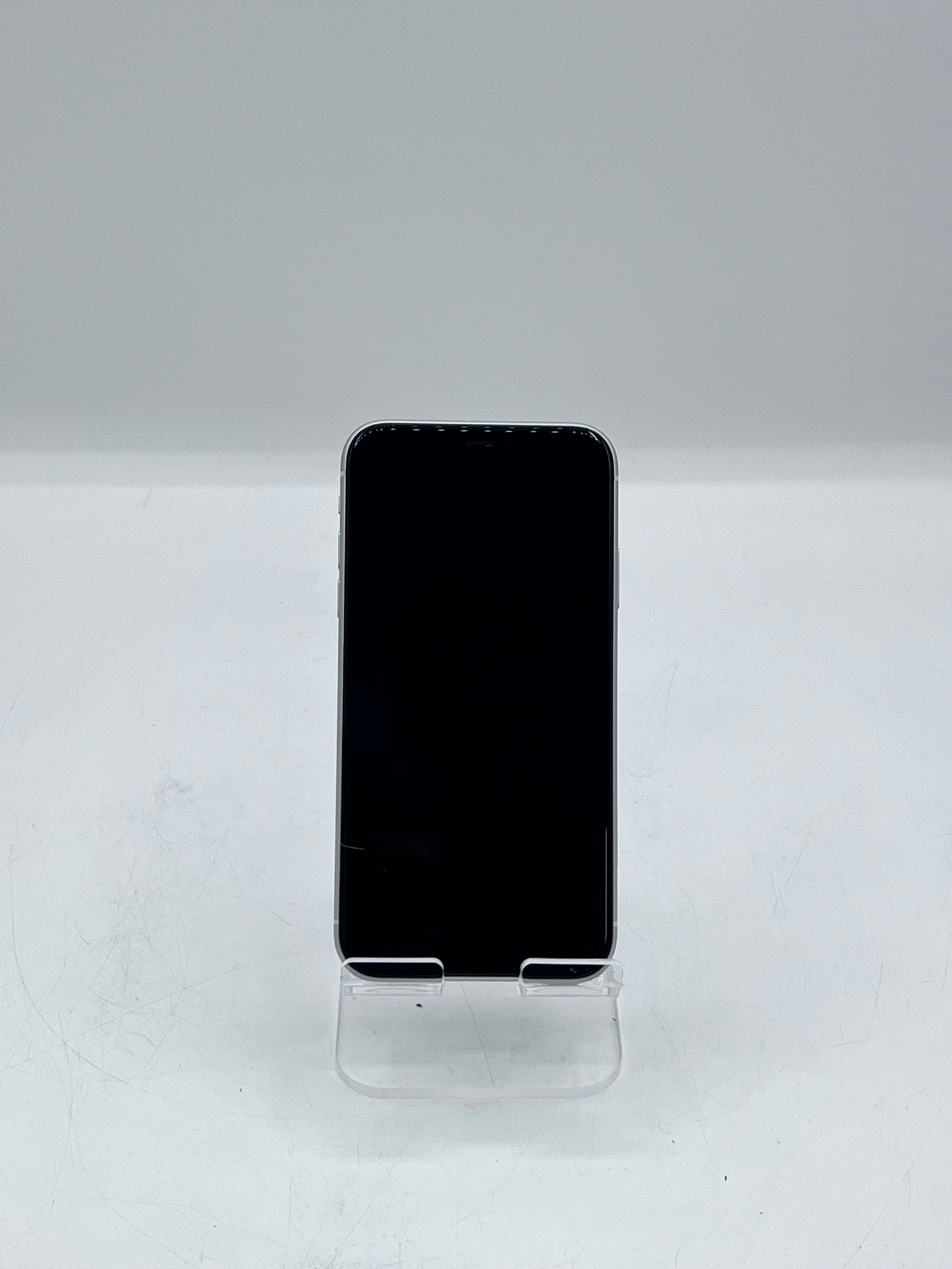 Unlocked Apple iPhone 11 64 GB A2111 MHC53LL/A White 97% Battery