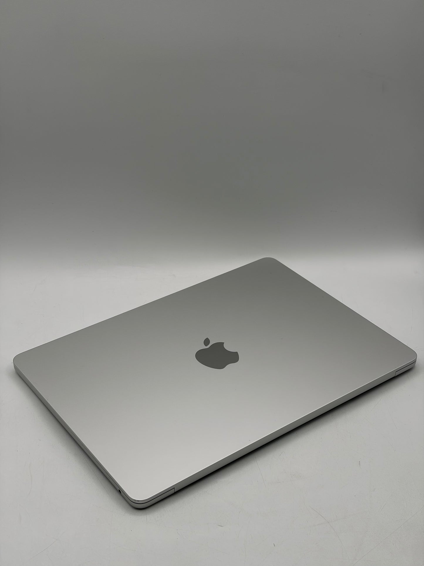 2022 Apple MacBook Air 13.3" M2 8C GPU A2681 16GB 256GB Silver 117 Cycle Count