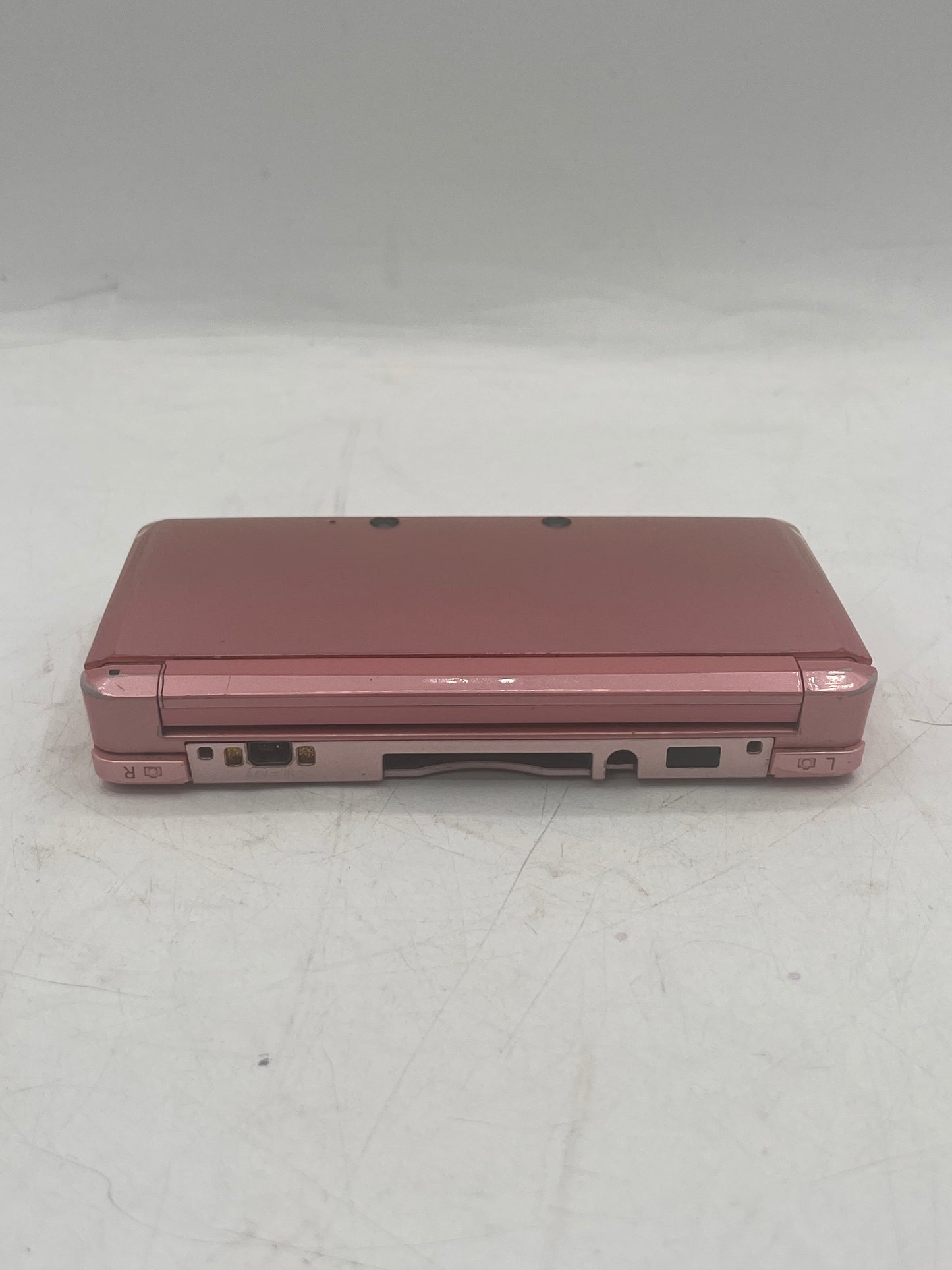 Nintendo 3DS CTR-001 2011 Handheld Game Console w/ 2 Games and a charger - Pink