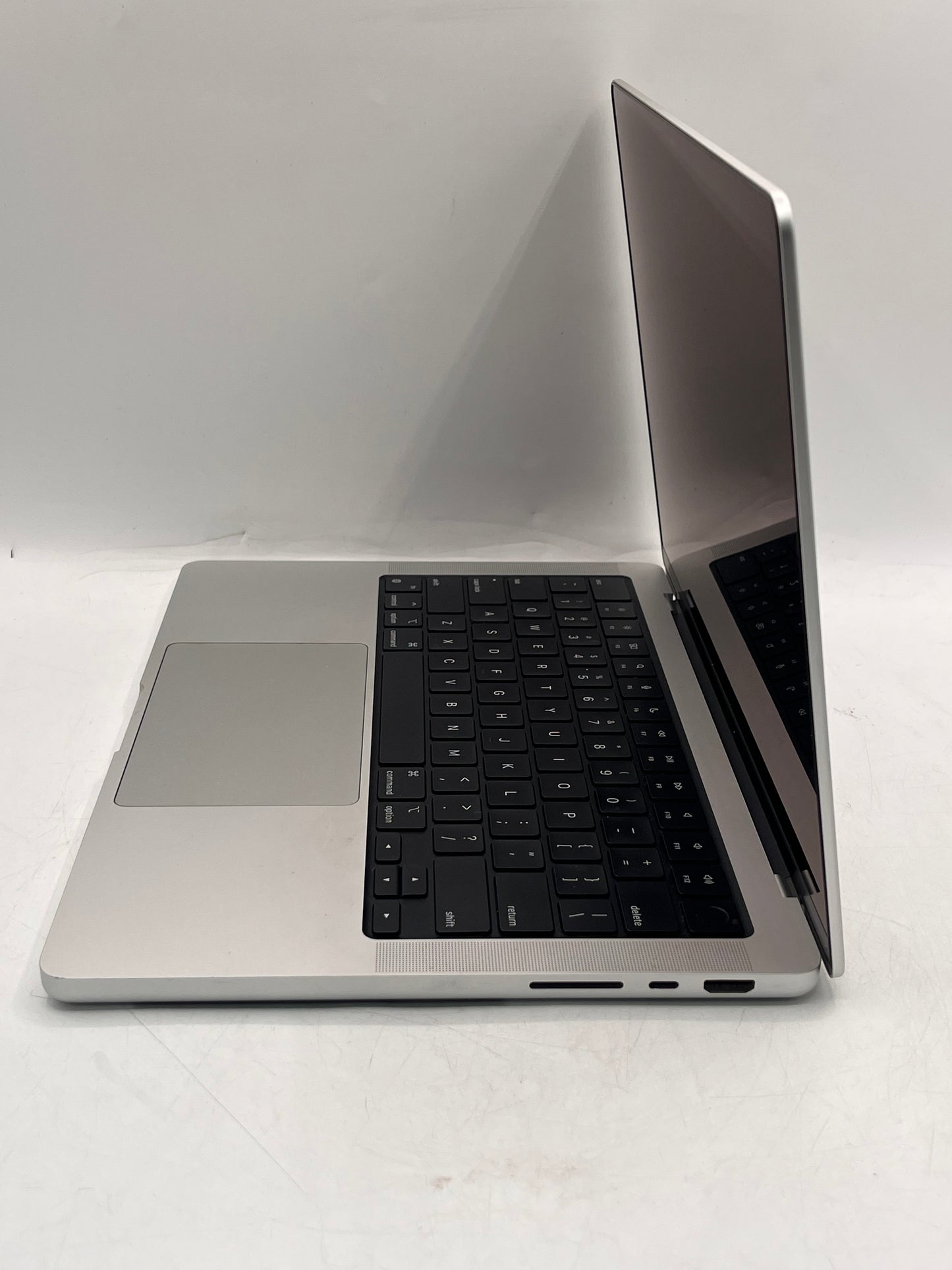 2021 Apple MacBook Pro 14" M1 PRO 16GB 512GB A2442 MKGR3LL/A READ