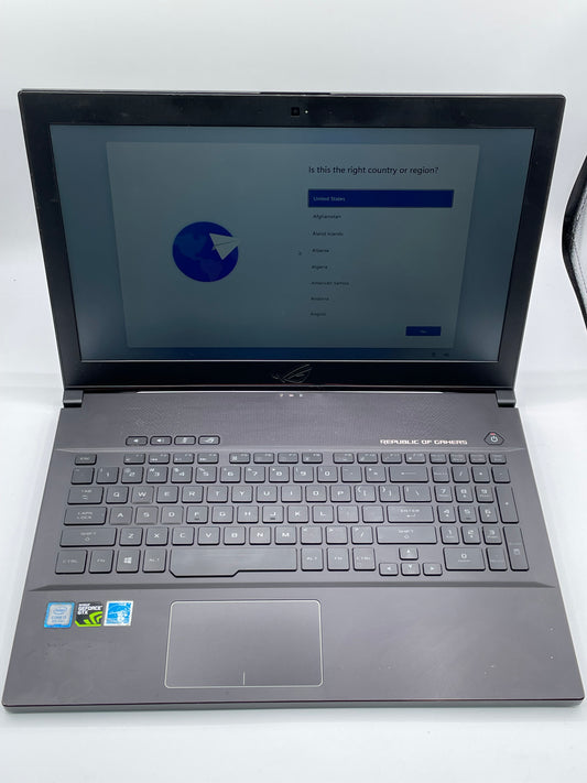 ASUS ROG GU501GM-BI7N8 15.6in. Core i7 8750H 32 GB RAM 1TB SSD