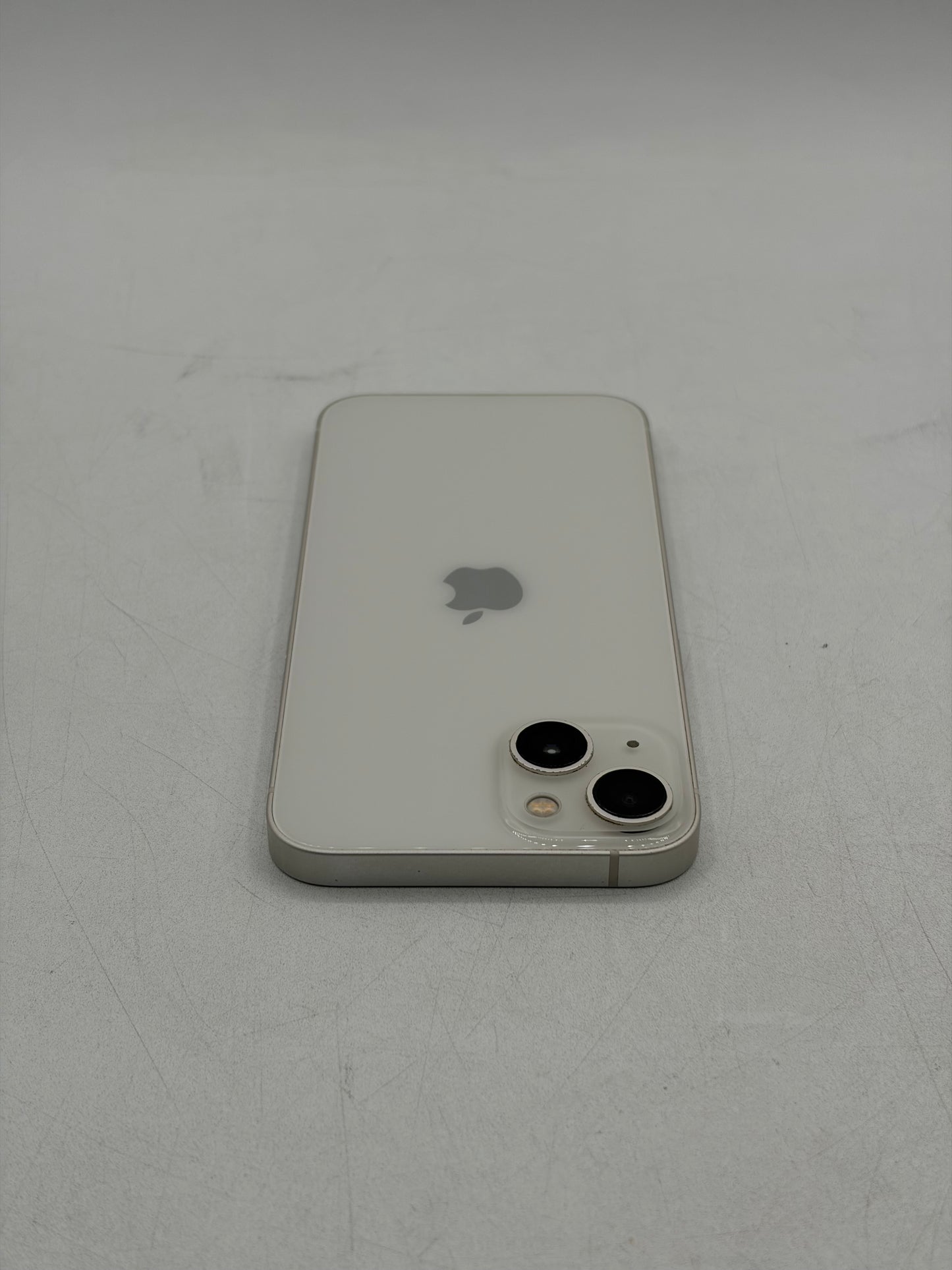 Unlocked Apple iPhone 13 128GB White A2482 MLA43LL/A Service Battery