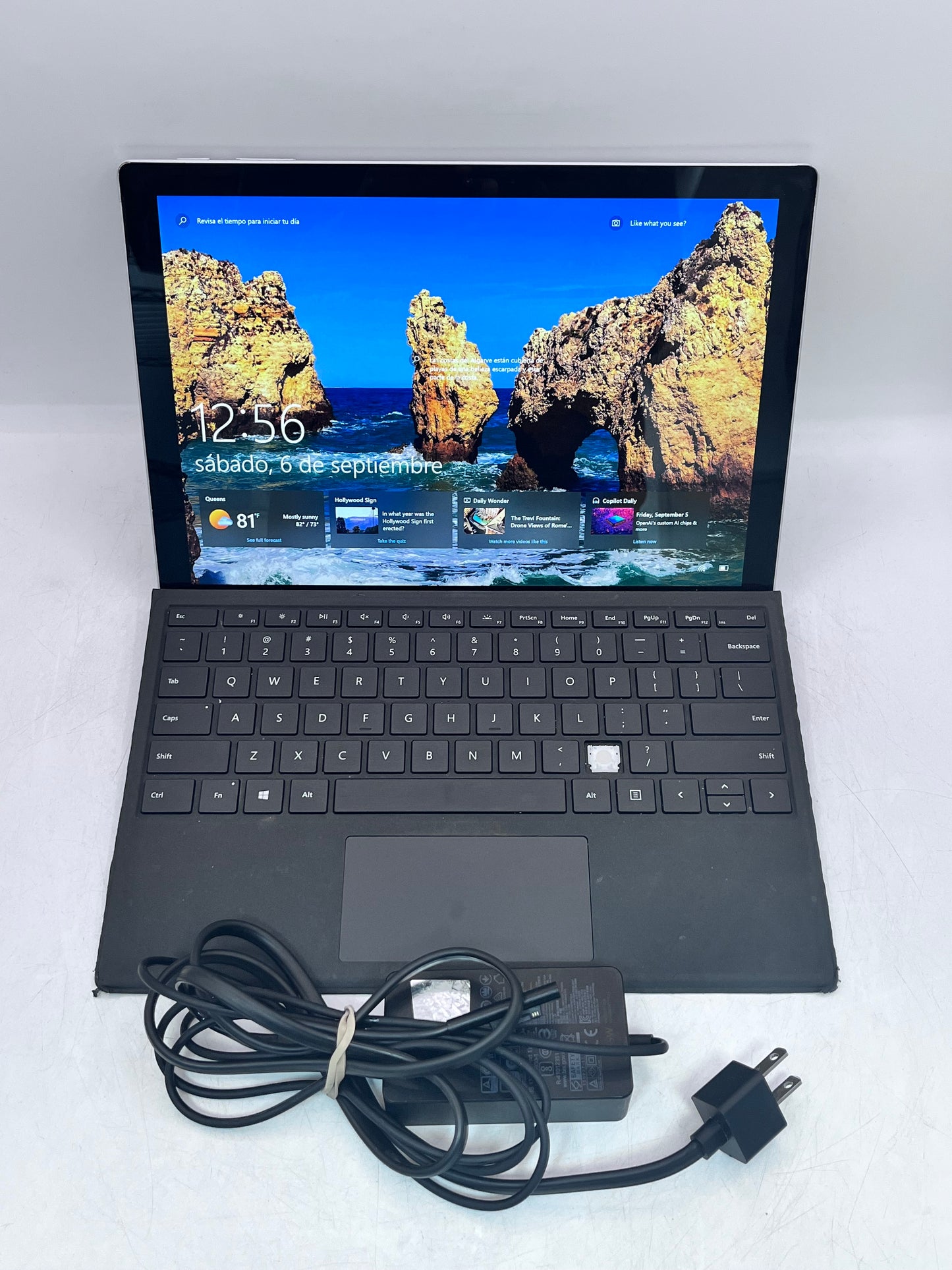 Microsoft Surface Pro 5 Intel Core i5 7300U 2.6GHz 8GB RAM 256GB