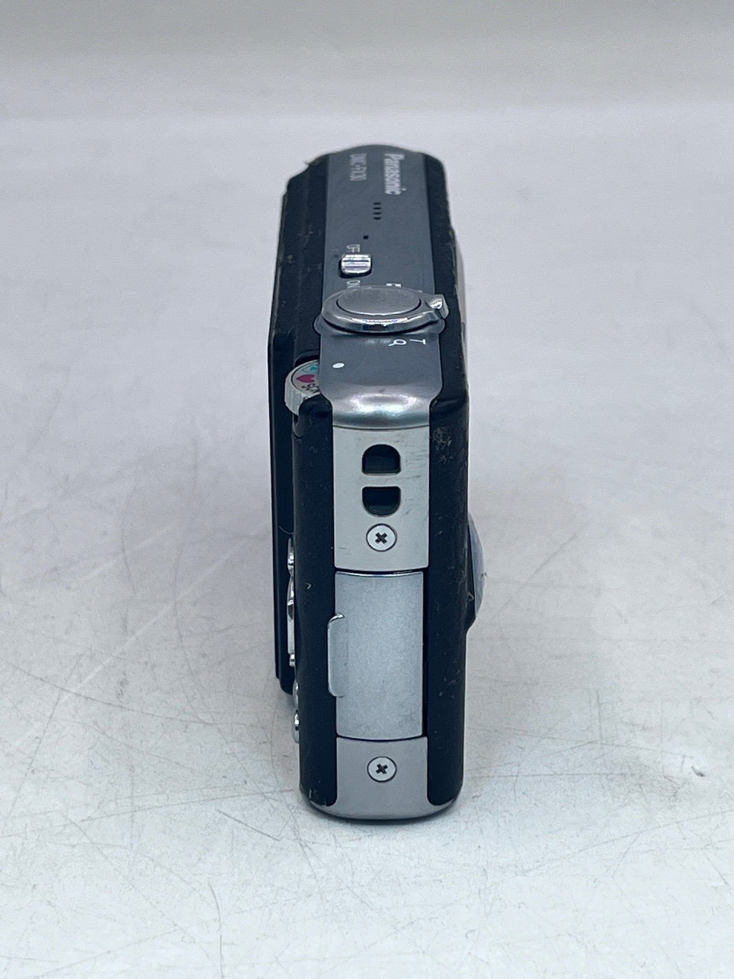 Panasonic LUMIX DMC-FX30 7.2MP Digital Camera - Silver
