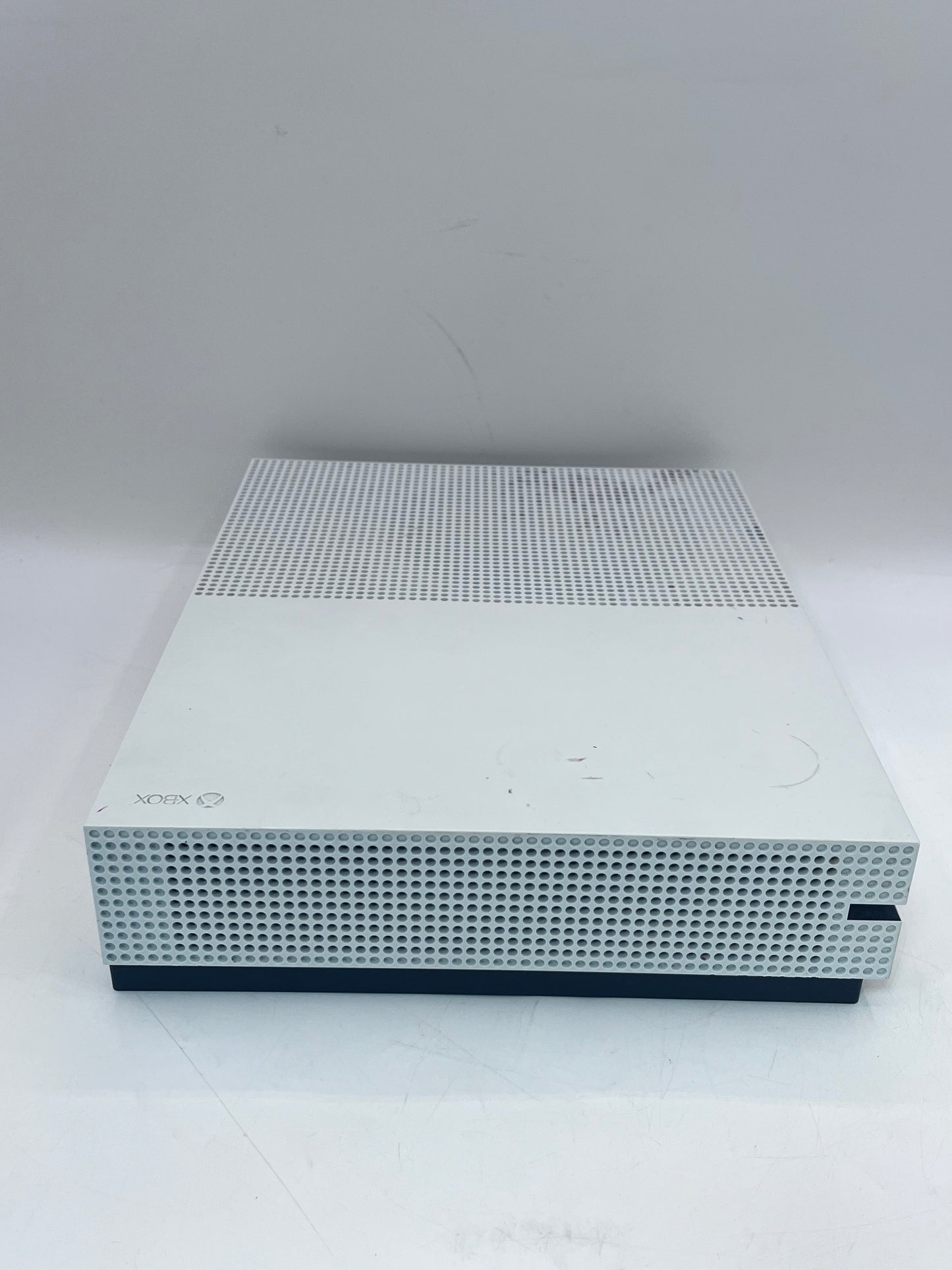 Microsoft Xbox One S 1681 1TB Console (White) with MW3 Edition Controller