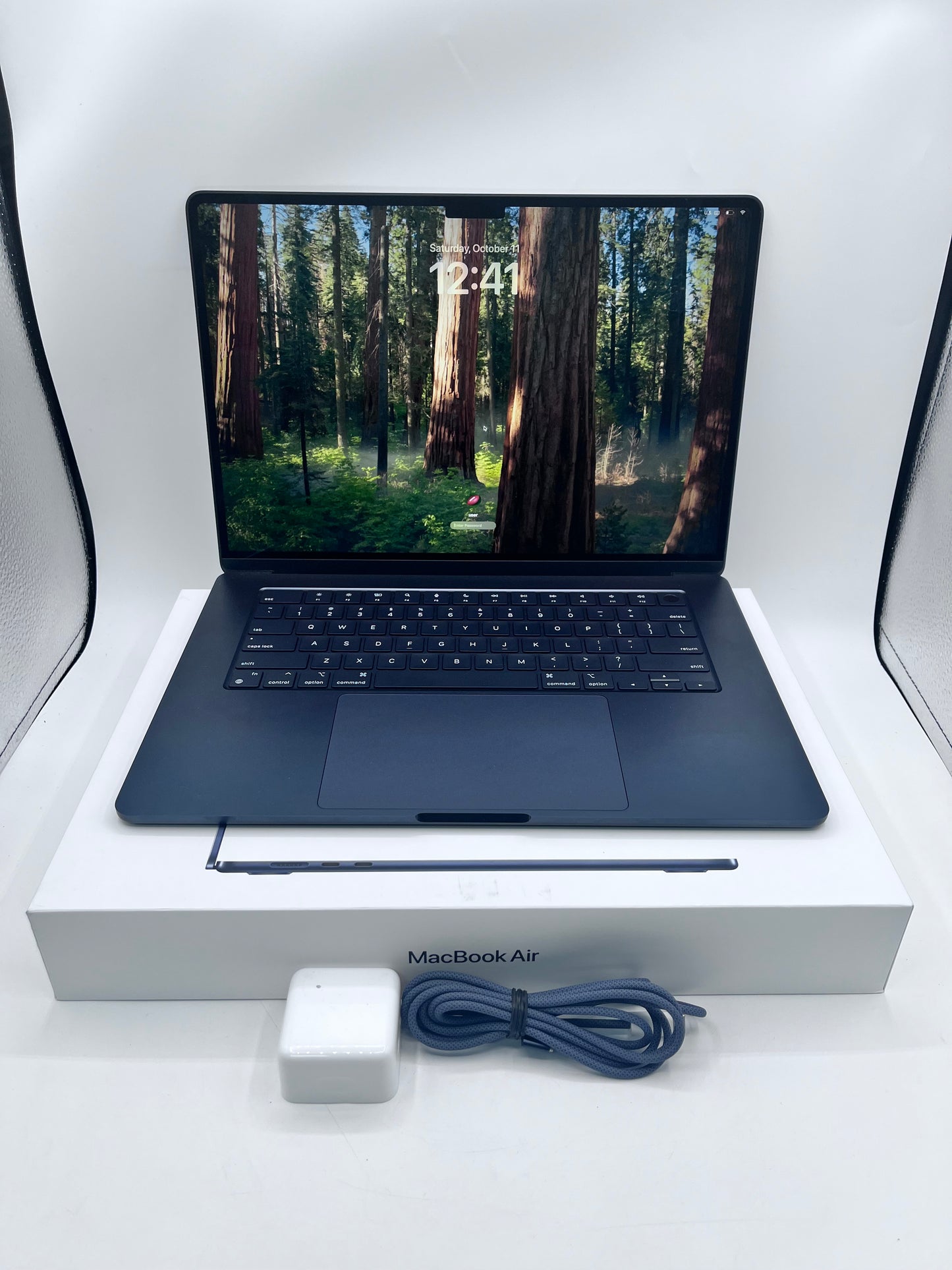 Apple MacBook Air 15" M3 chip 8GB 256GB Midnight MRYU3LL/A 2024 9 Cycle Count!