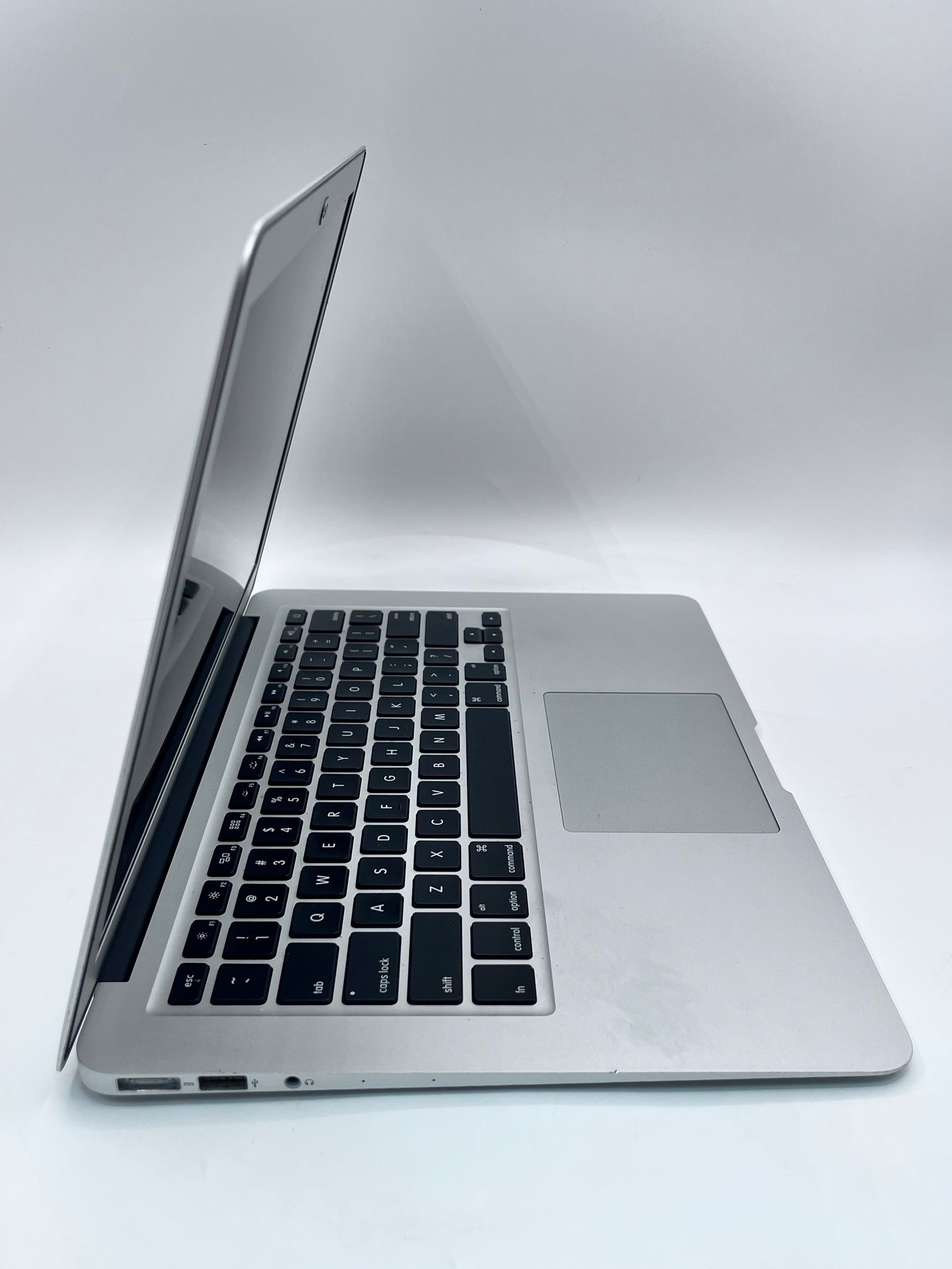 Apple Macbook Air 13" A1466 2017 Core i5 256GB Laptop Silver READ