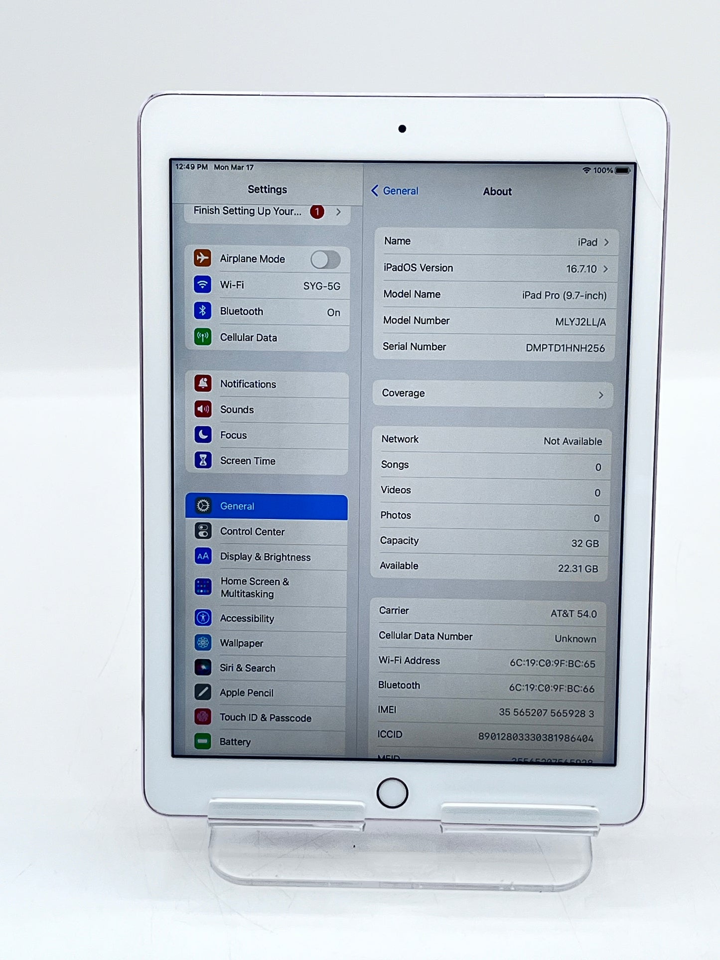 Apple iPad Pro 9.7" (2016) A1674 - Pink 32GB READ