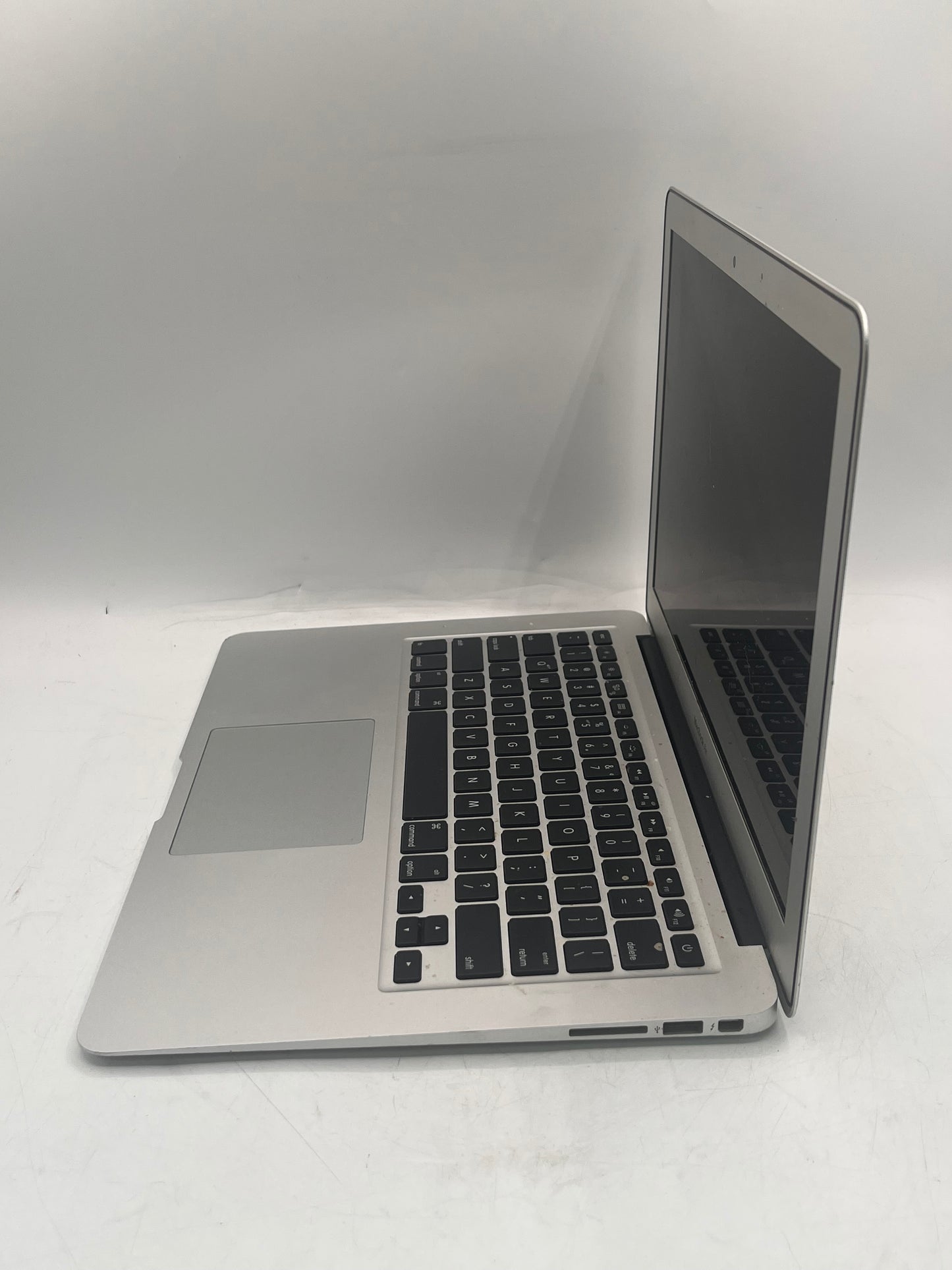 2013 Apple MacBook Air 11" i5 1.3GHz 8GB RAM 256GB SSD Silver A1465 Free Shipping