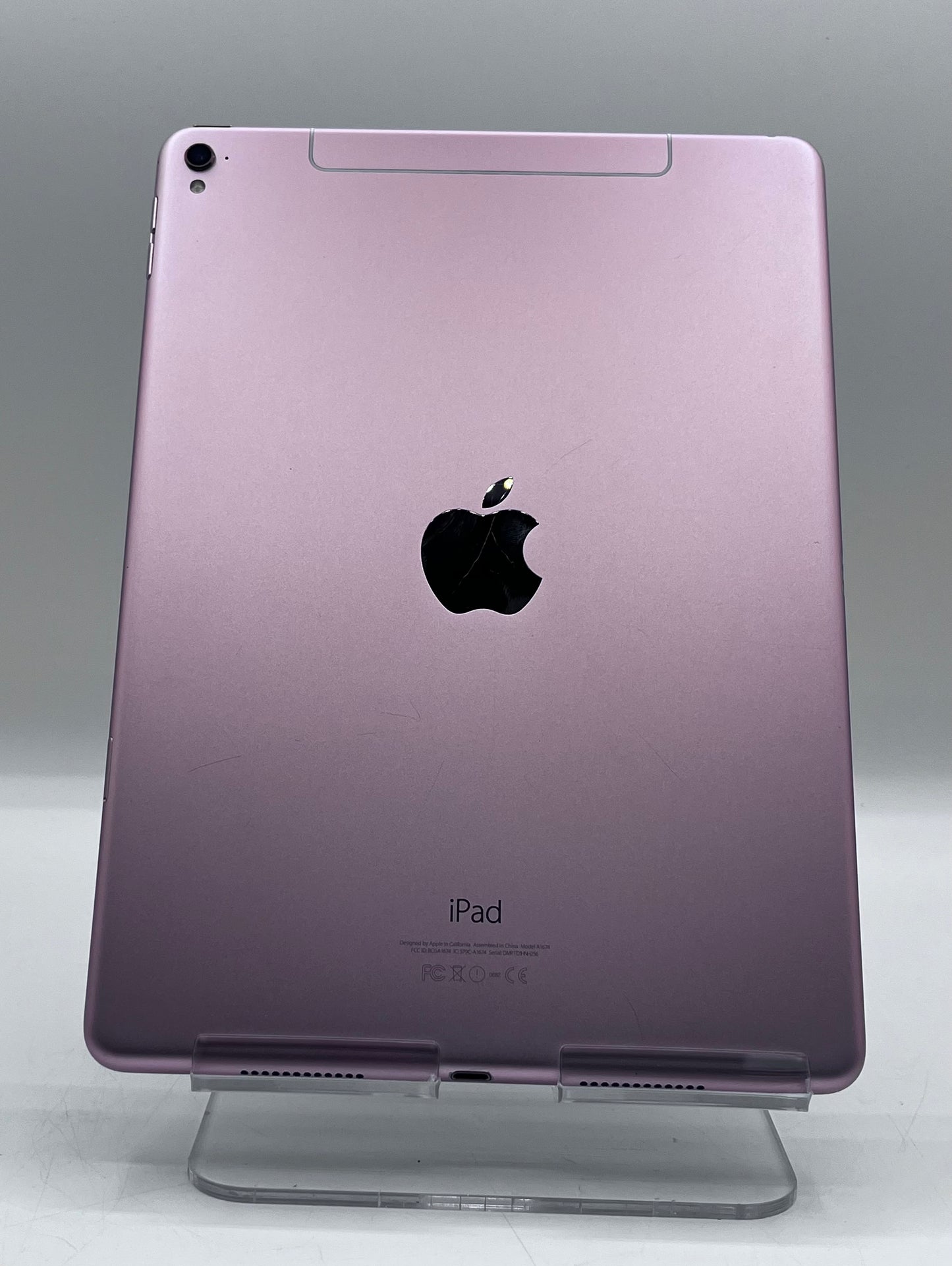 Apple iPad Pro 9.7" (2016) A1674 - Pink 32GB READ