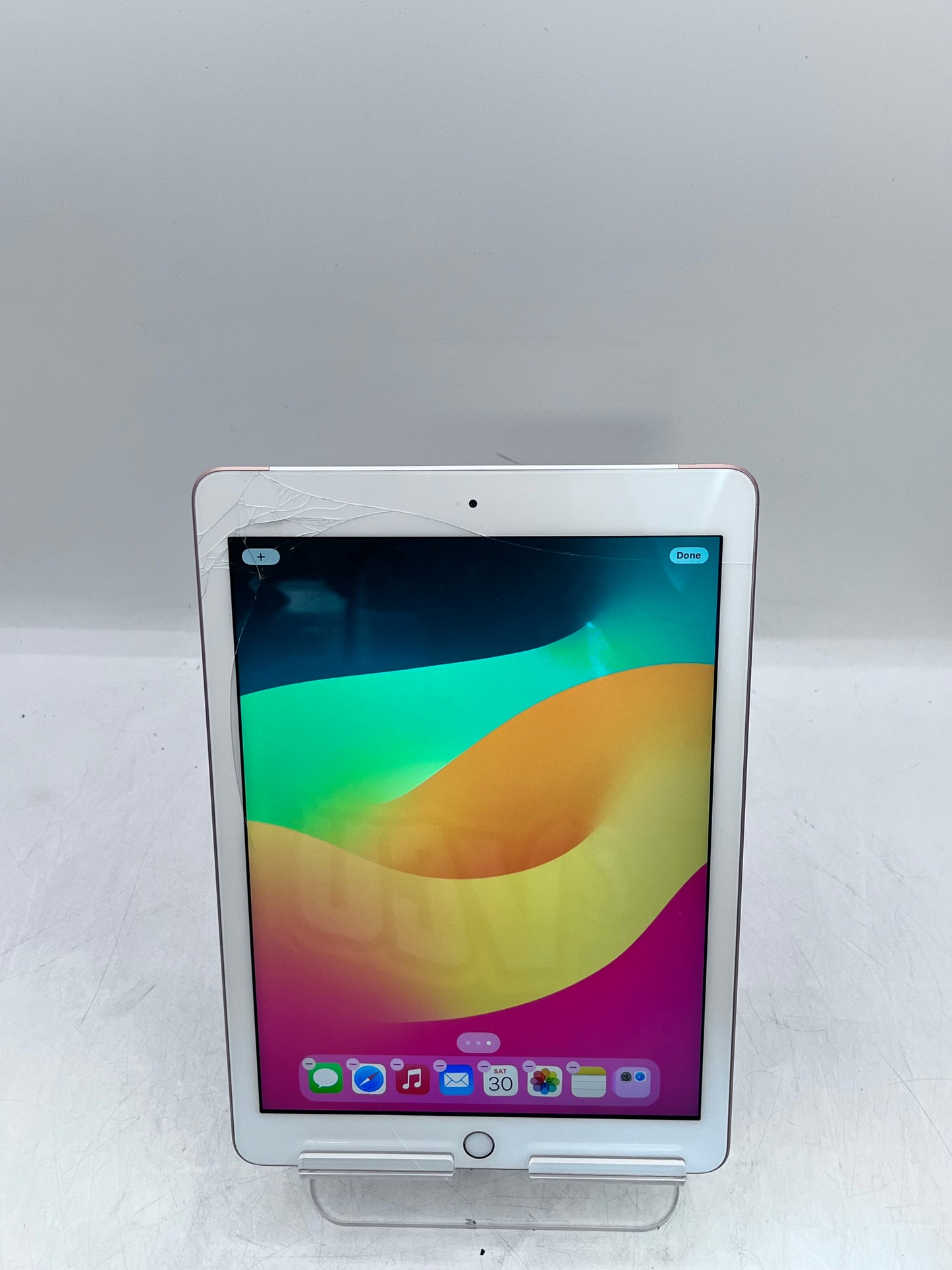 Apple iPad (6th Gen) MRM42LL/A A1954 32GB - Rose Gold READ