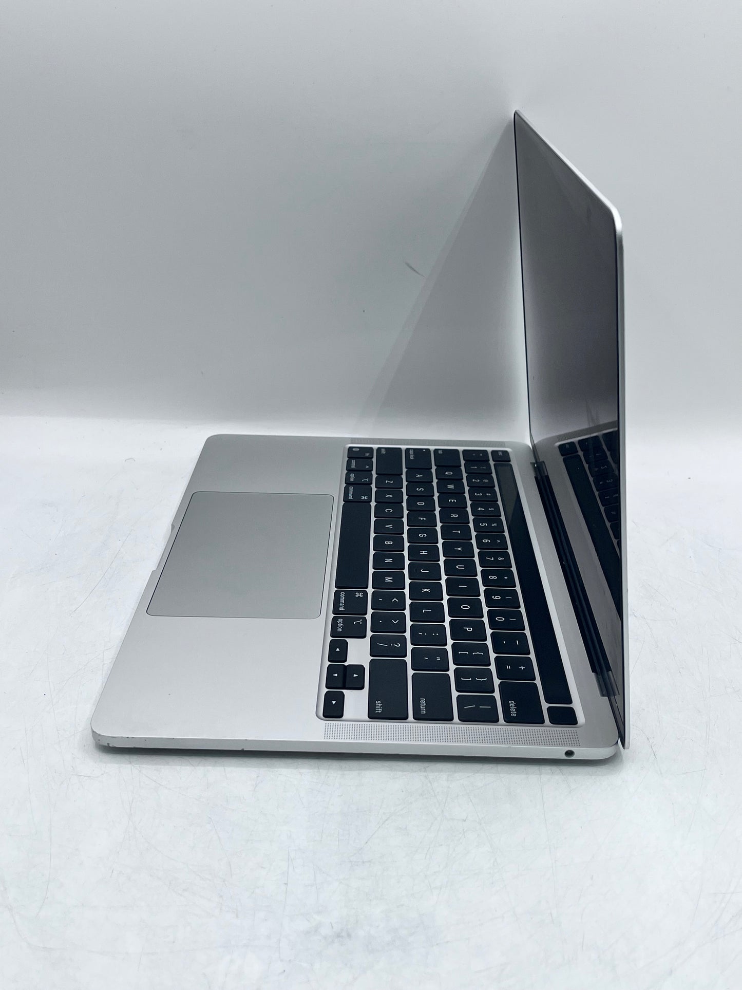 Apple MacBook Pro 13 in 2020 Space Gray M1 256 GB 8 GB - (For Parts Only) As-is