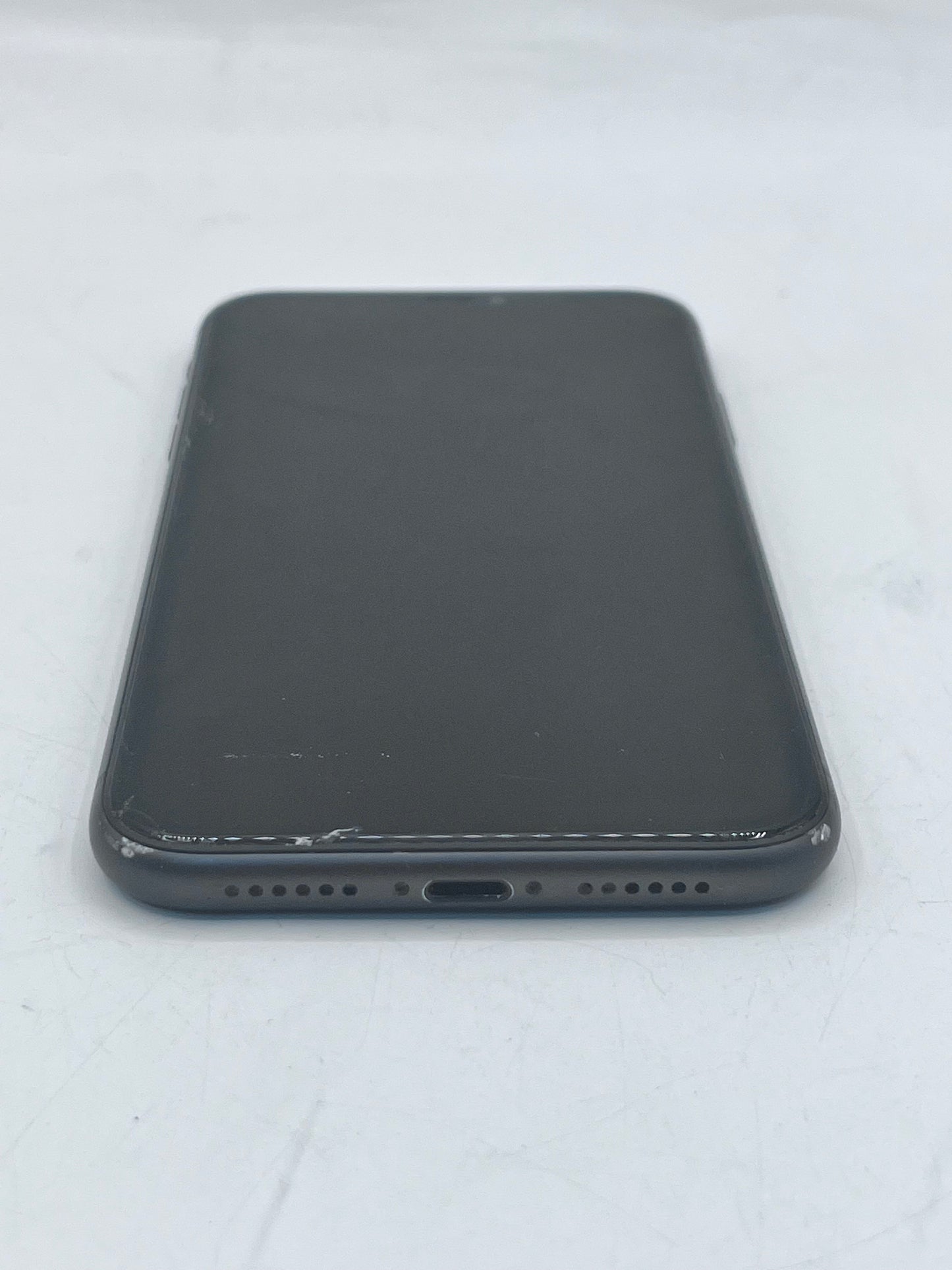 Unlocked Apple iPhone 11 A2111 MH953LL/A 6.1" 128GB - Black 73% BH