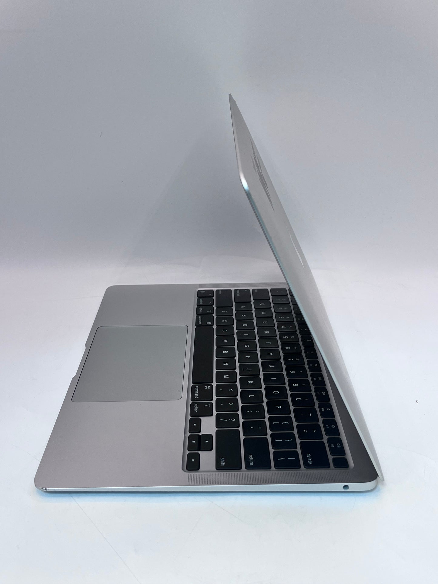 2020 Apple MacBook Air 13.3" M1 7C 8GB 256GB A2337 REMOTELY MANAGED BYPASSED
