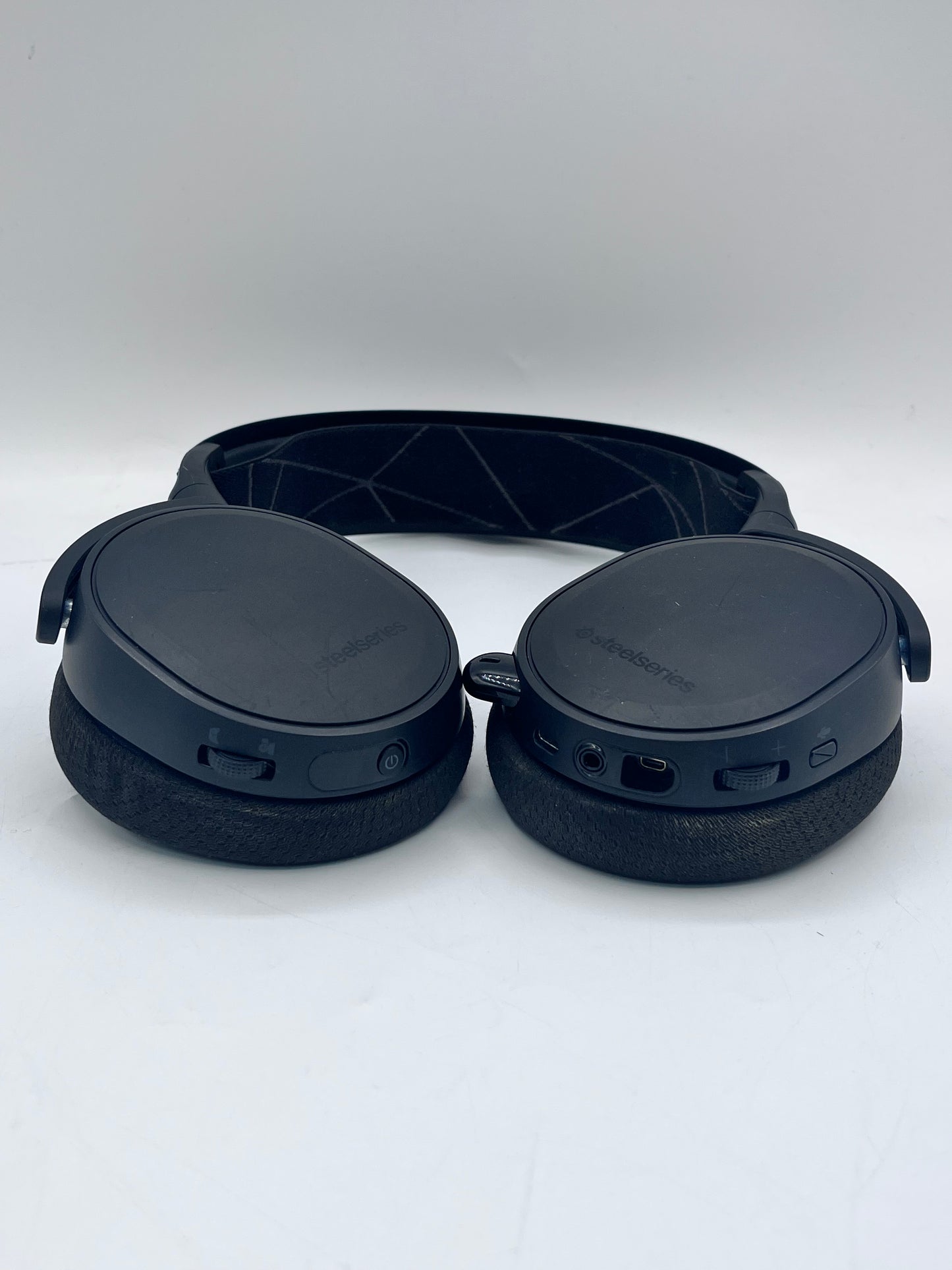 SteelSeries Arctis 7 Wireless Surround Sound Gaming Headset with dongle