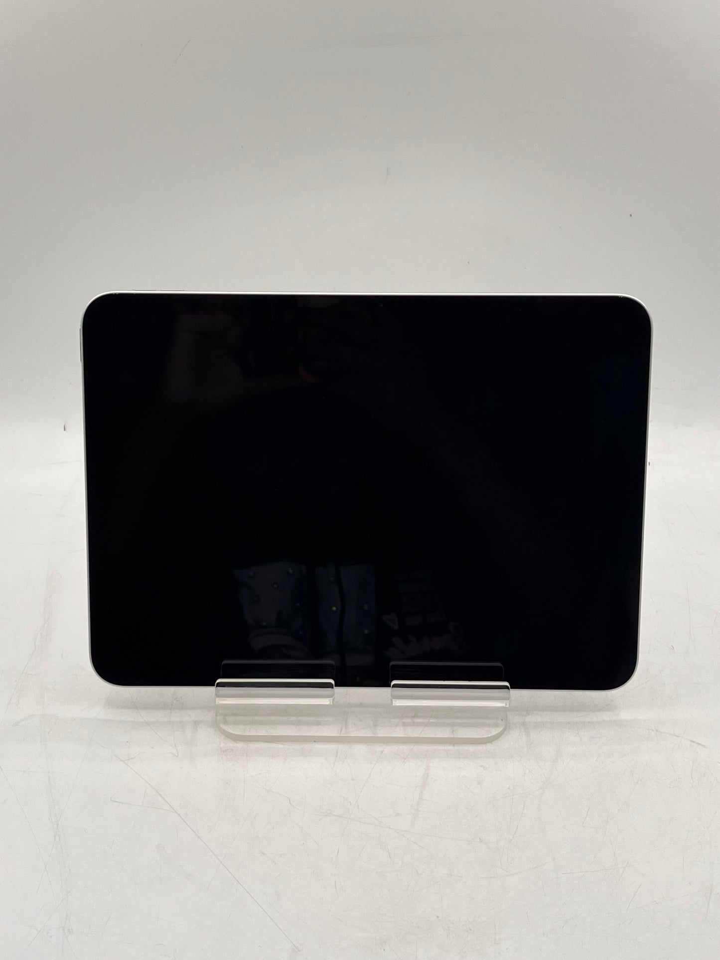 2022 Apple iPad 10th Gen A2696 MPQ03LL/A 64GB Wi‑Fi Only Tablet - Silver
