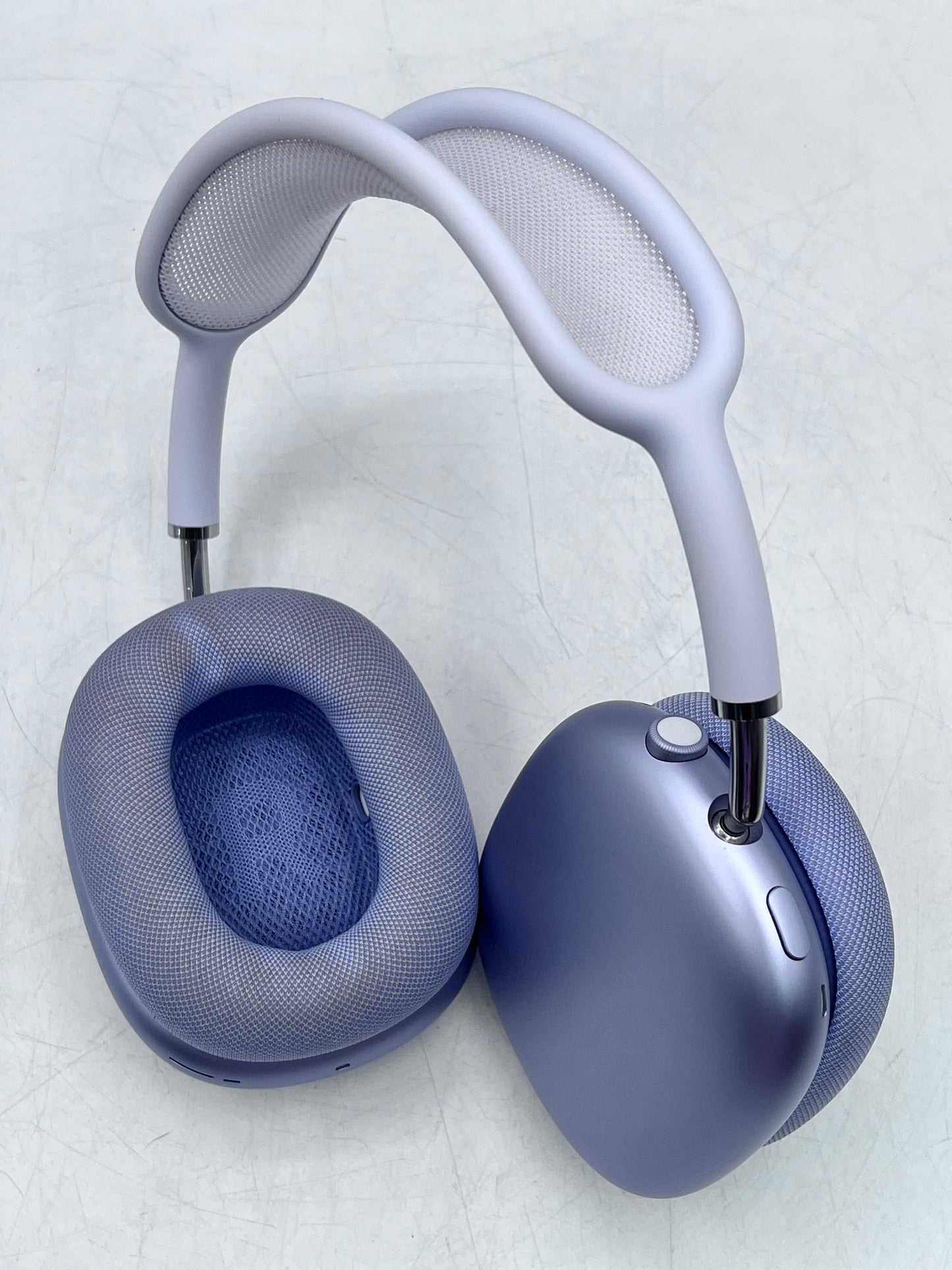Apple AirPod Pro Max Headphones Case Purple USB-C Bluetooth Noise Cancellation