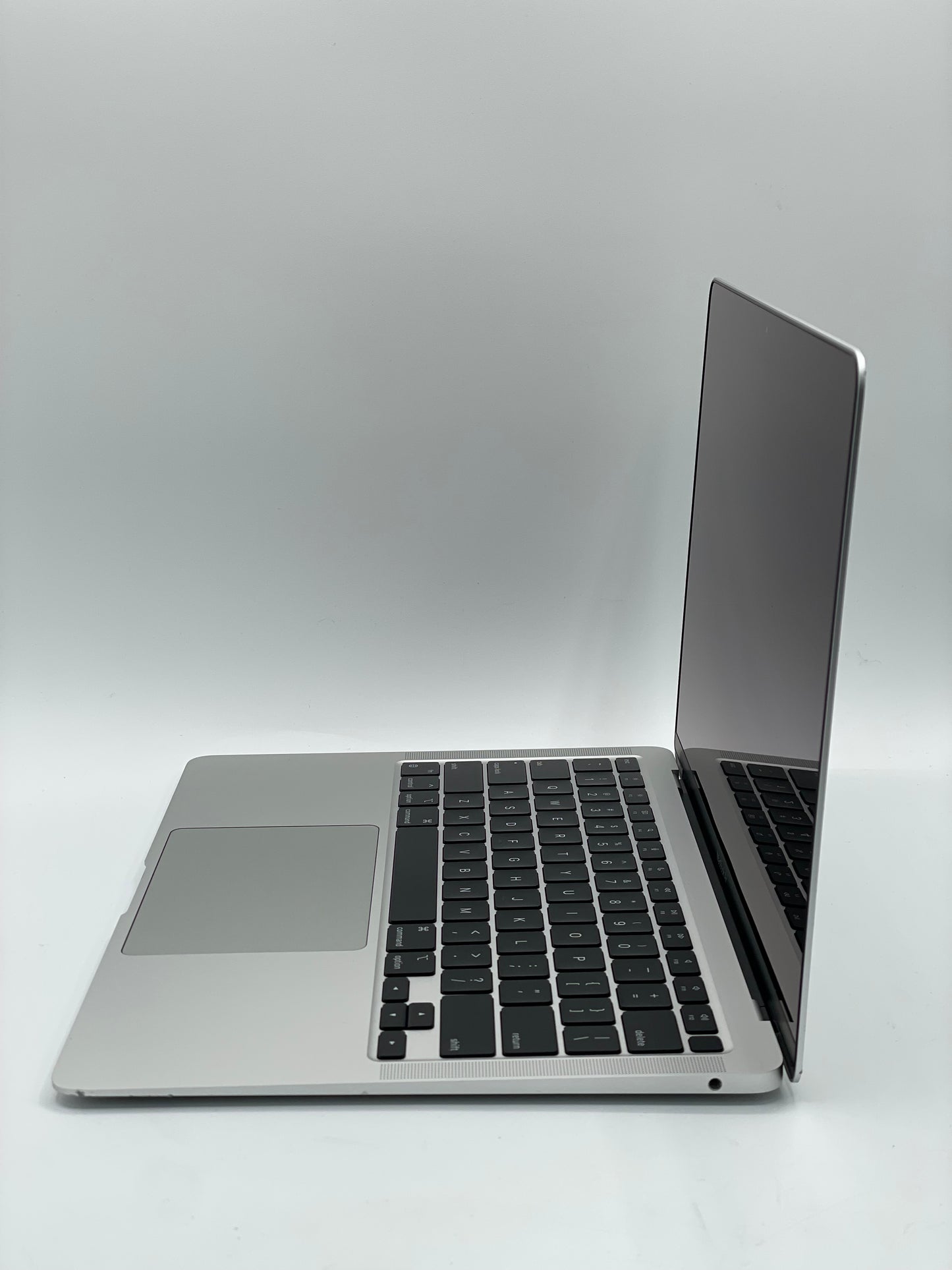 2020 Apple MacBook Air 13.3" M1 7C 8GB 256GB A2337 REMOTELY MANAGED