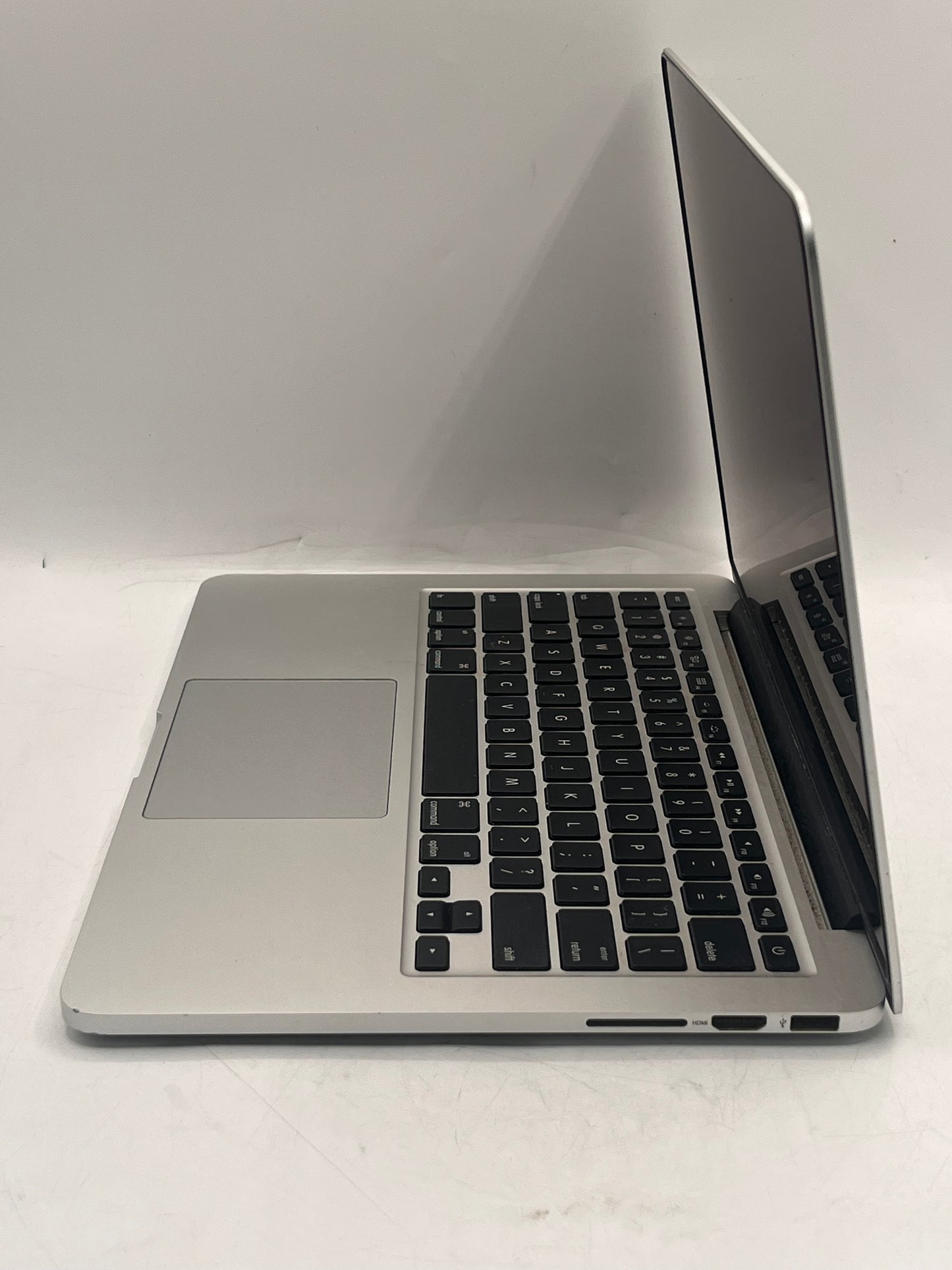 2015  Apple MacBook Pro 13" A1502 128GB 8GB Core i5 Laptop - Silver NO OS