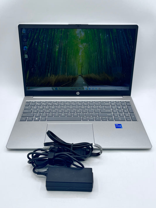 HP Laptop 15-FD0005DX 12th Gen Intel Core i5-1235U 15.6" 8GB 512GB - Silver