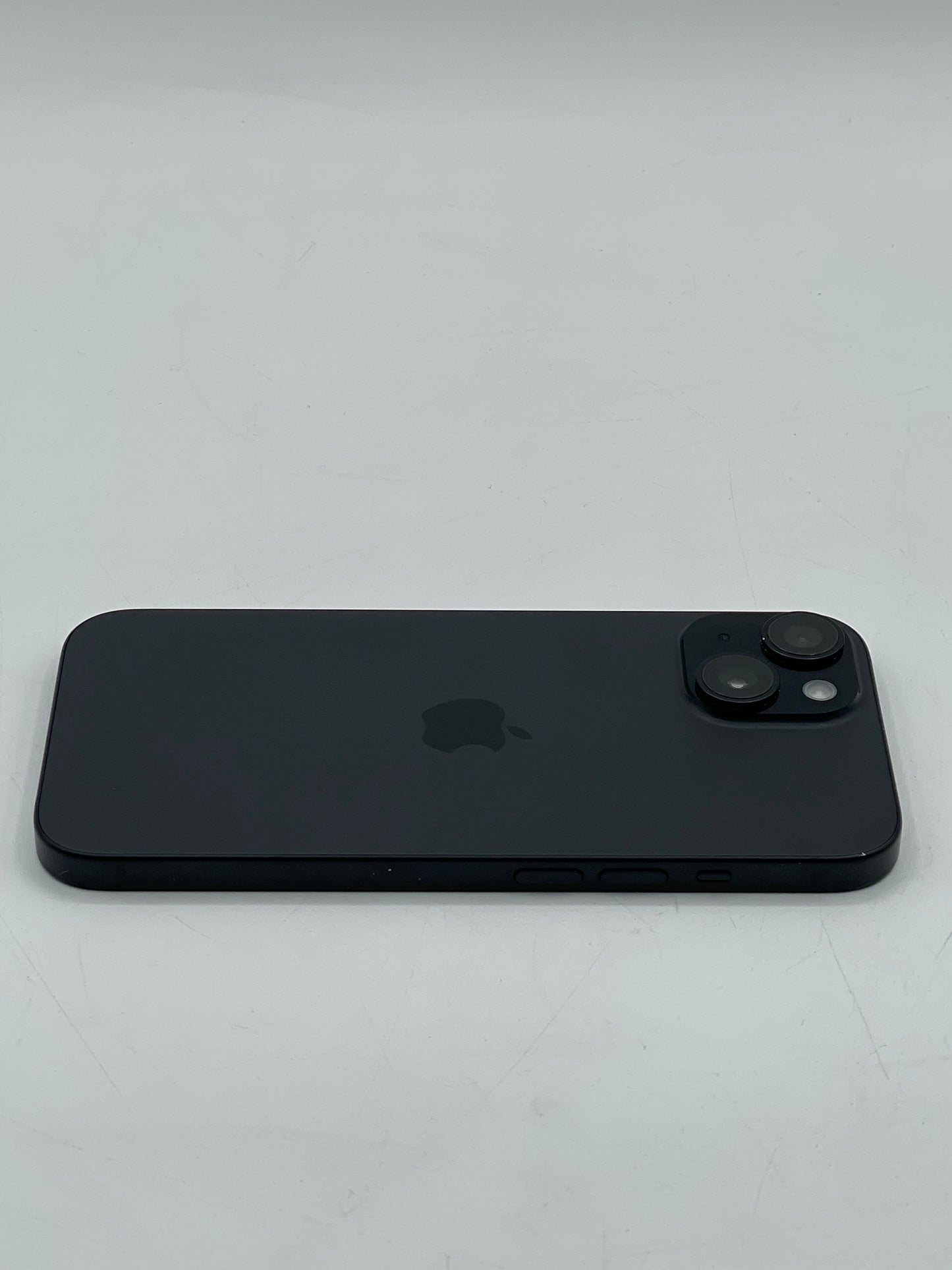 Unlocked Apple iPhone 15 6.1" 128GB Black A2846 MTLV3LL/A 88% Battery Health