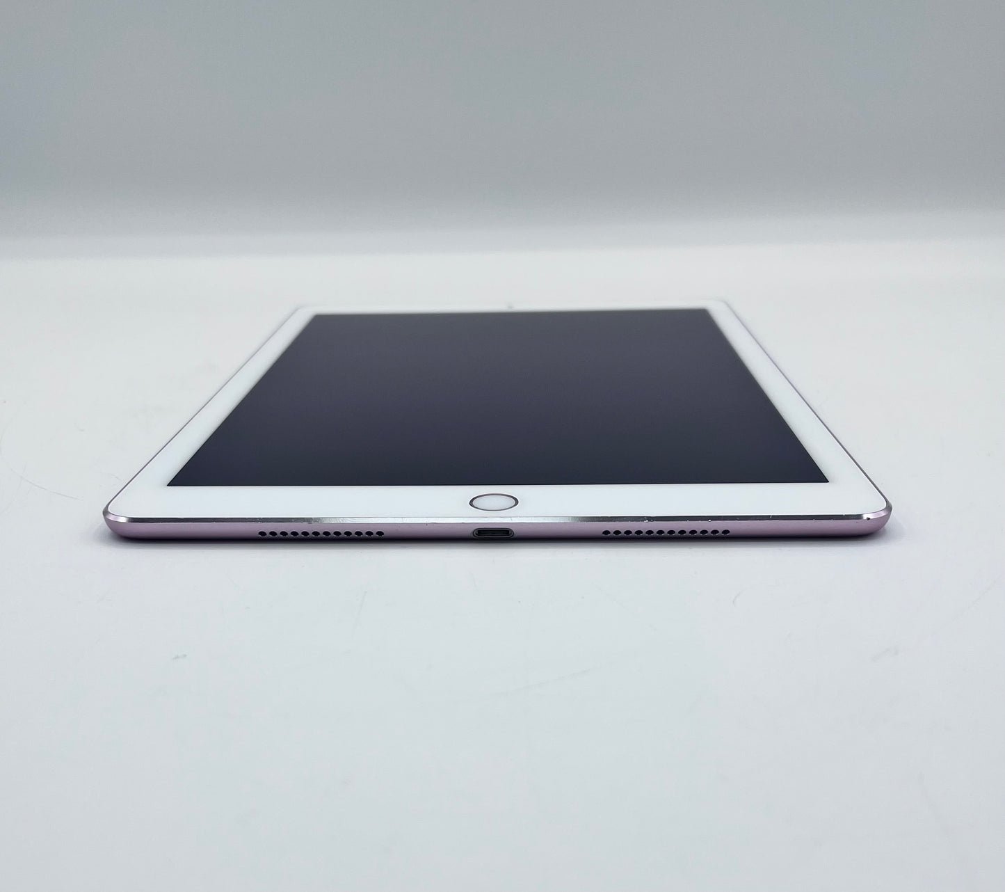 Apple iPad Pro 9.7" (2016) A1674 - Pink 32GB READ