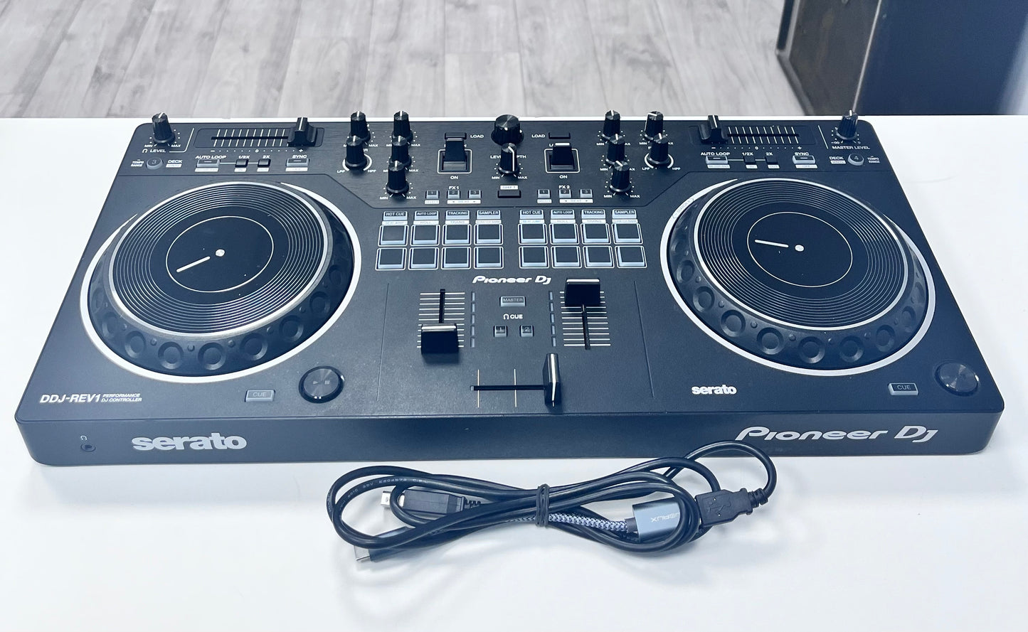 Pioneer DJ DDJ-REV1 Serato Performance DJ Controller w/Case Tested Free Shipping