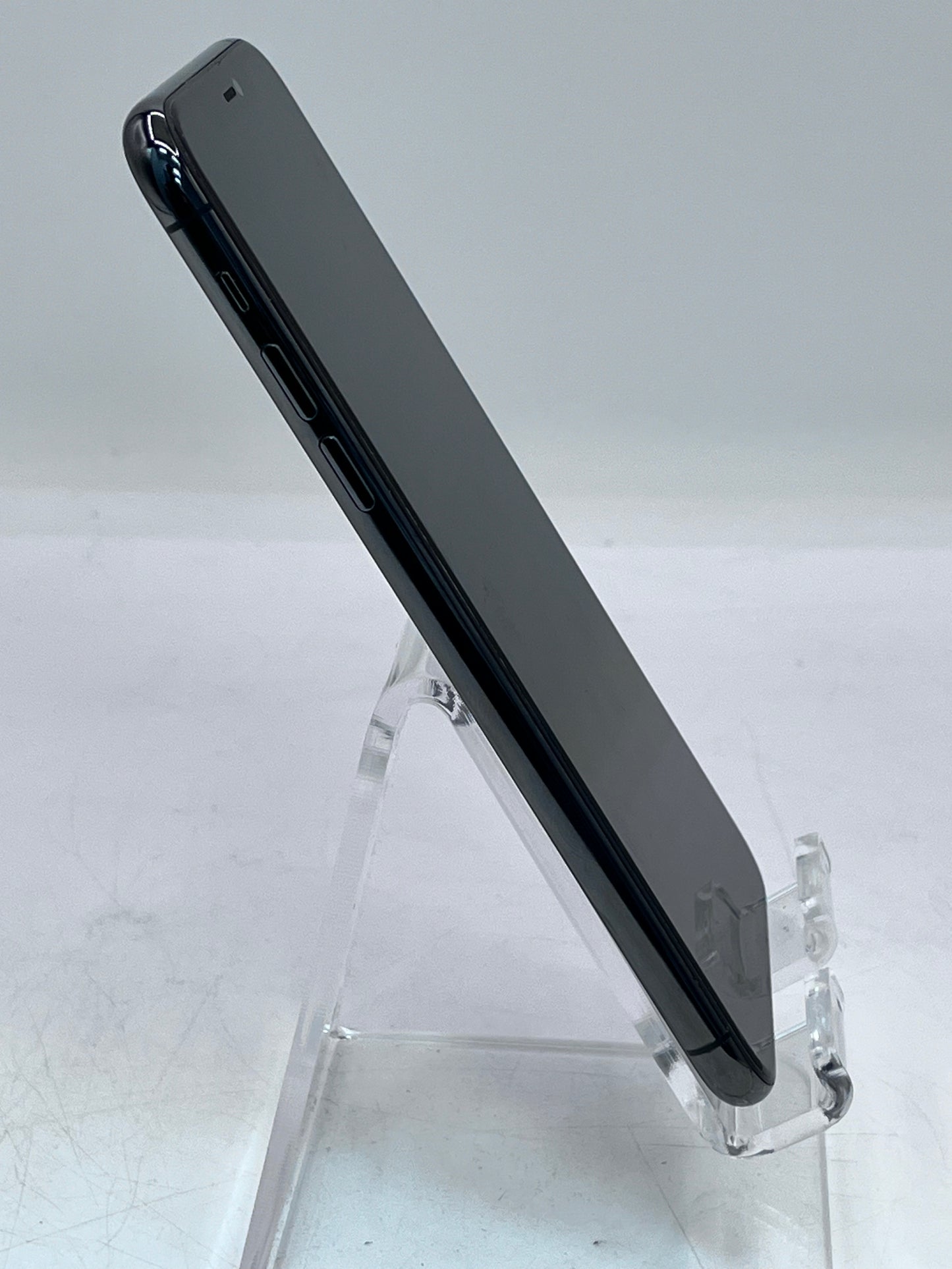 Apple iPhone 11 Pro Max A2161 Unlocked 64GB Factory Unlocked NWGH2LL/A Space Gray