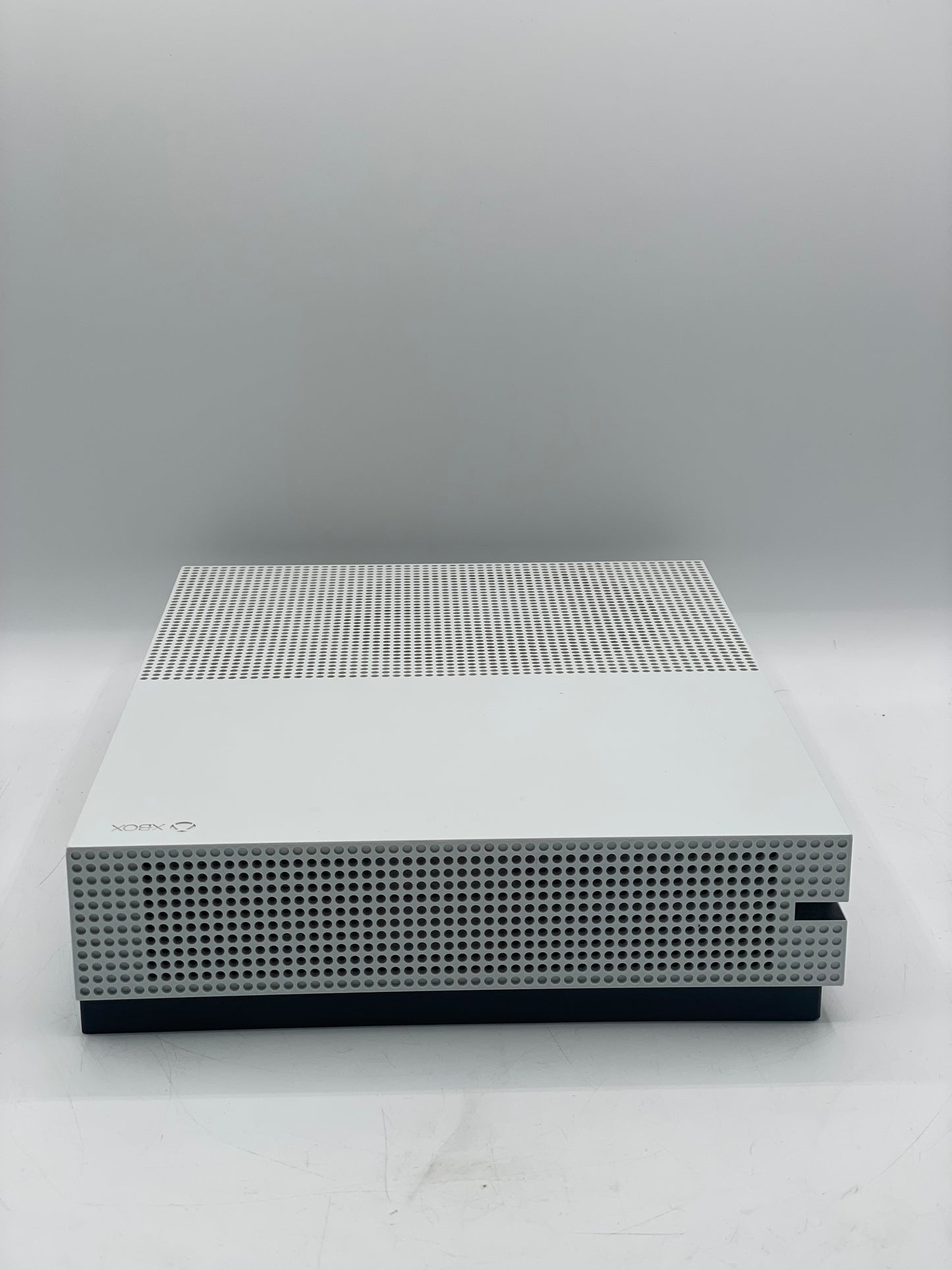 Microsoft Xbox One S 2016 (Model: 1681) - 500GB - Used - White