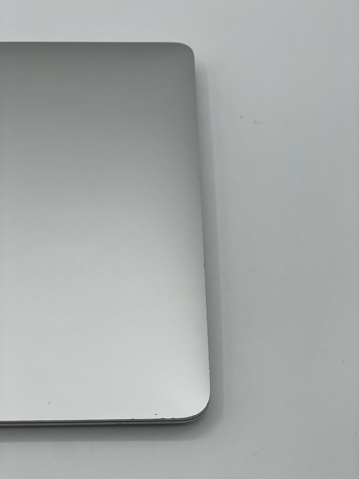 2020 Apple MacBook Air 13.3" M1 7C 8GB 256GB A2337 REMOTELY MANAGED