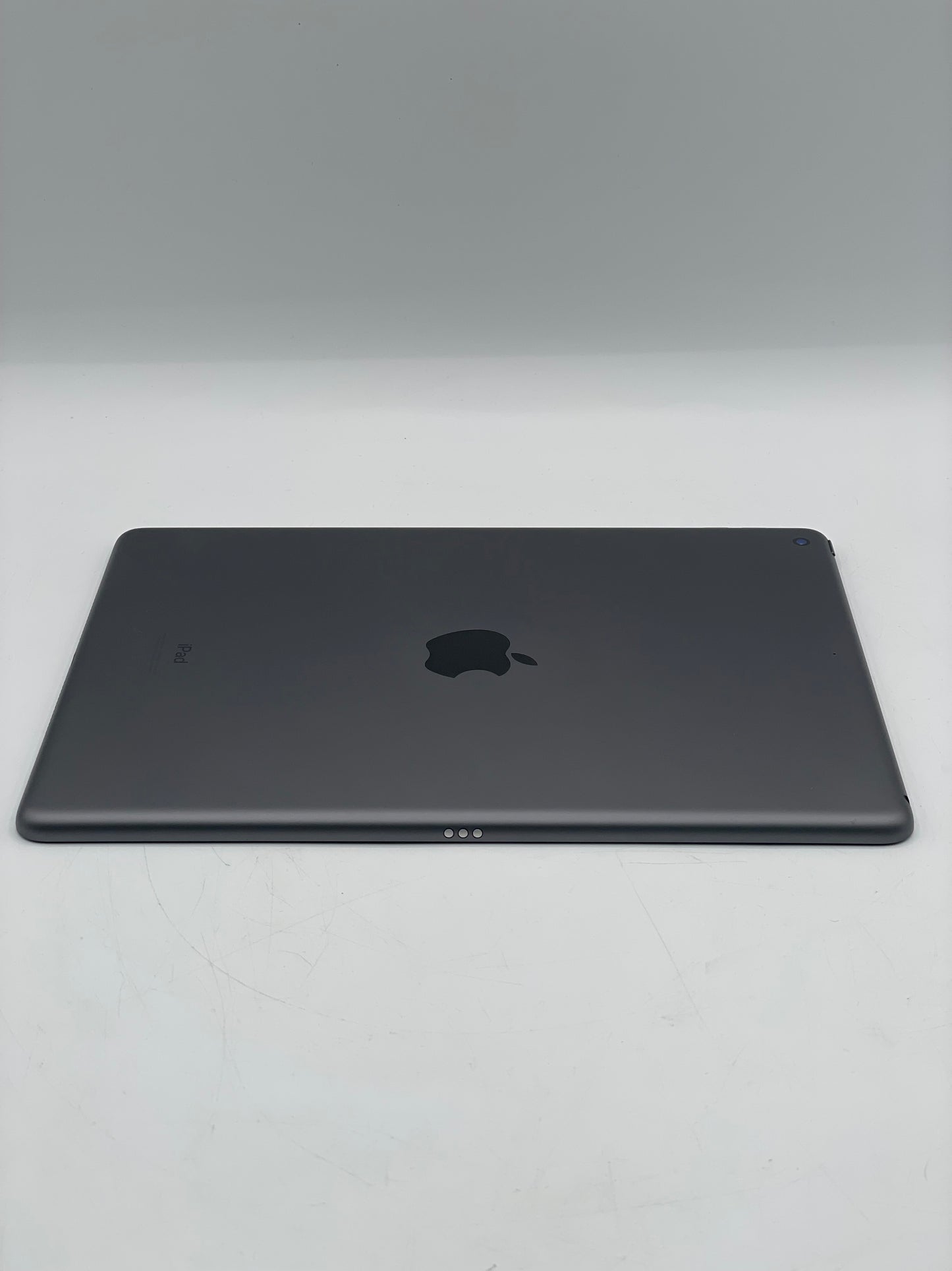 Apple iPad (9th Generation) 64 GB A2602 MK2K3LL/A Wi-Fi 10.2 in Space Gray