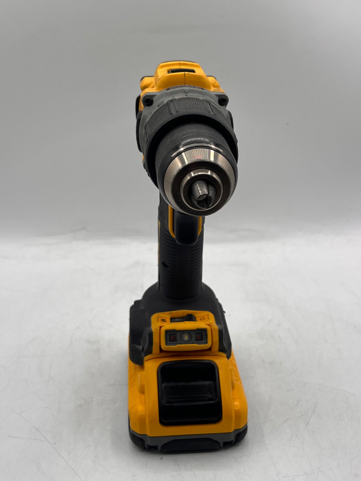 DeWalt DCD806 20V MAX Brushless 1/2" Hammerdrill/Drill Driver with 4Ah Battery & Charger