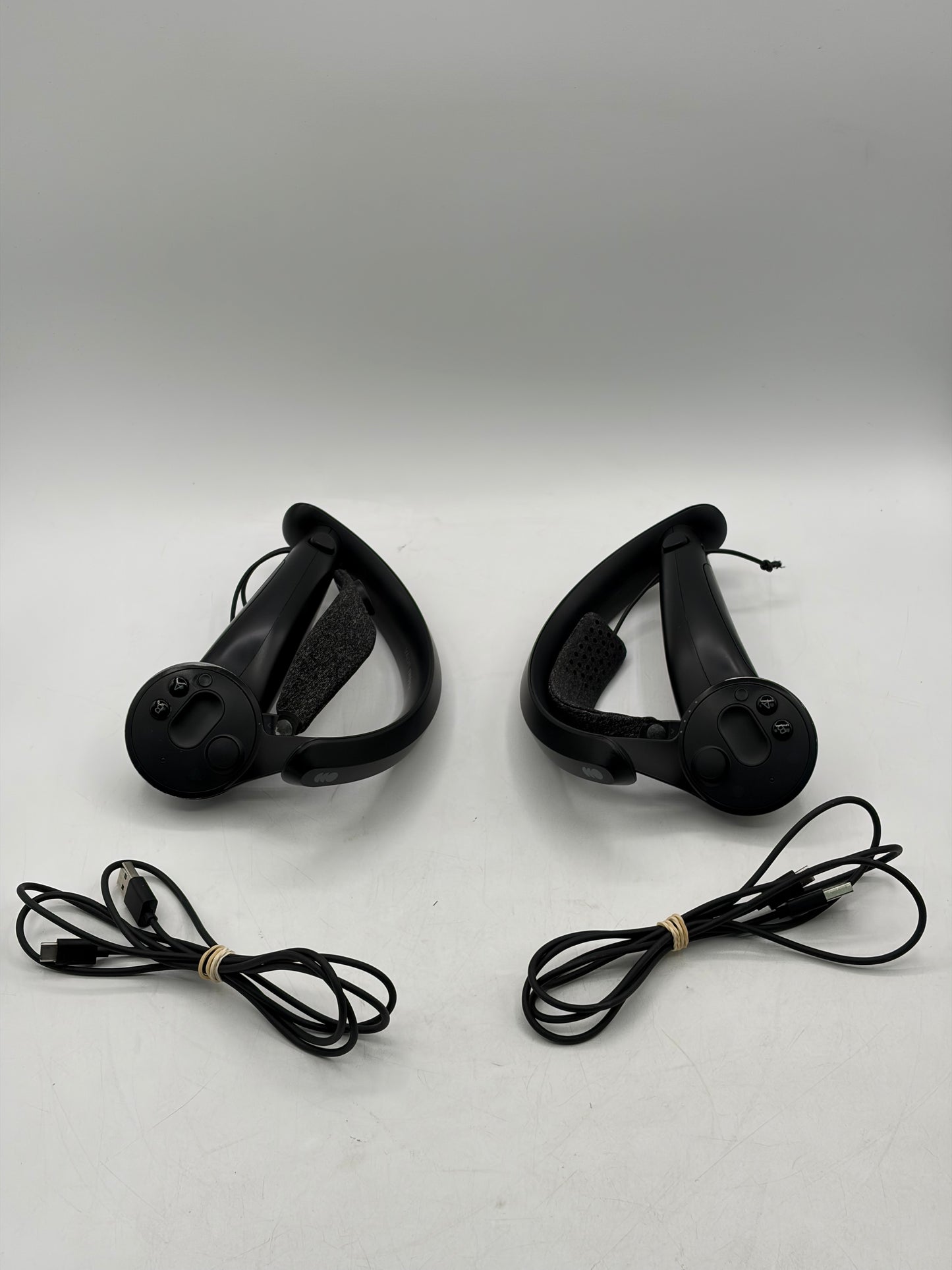 Valve Index PC and Console VR Gaming Headset Full Kit Model 1007 - Black READ