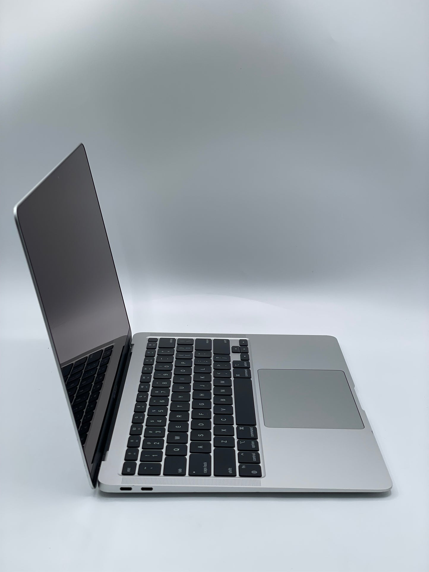 Apple MacBook Air 13.3" M1 8GB 256GB A2337 MGN93LL/A Silver Remotely Managed
